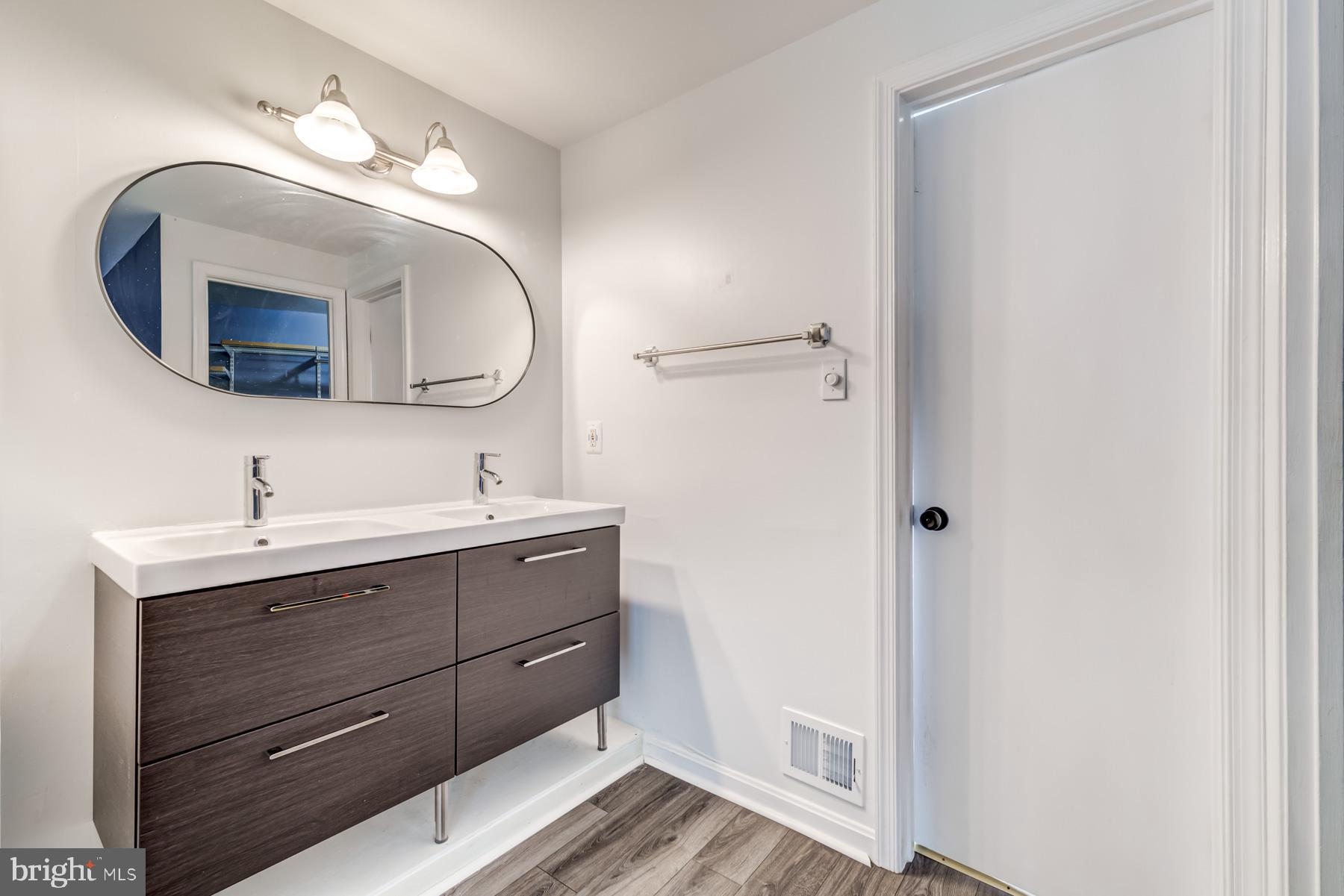 VALLEIGH - Residential Lease
