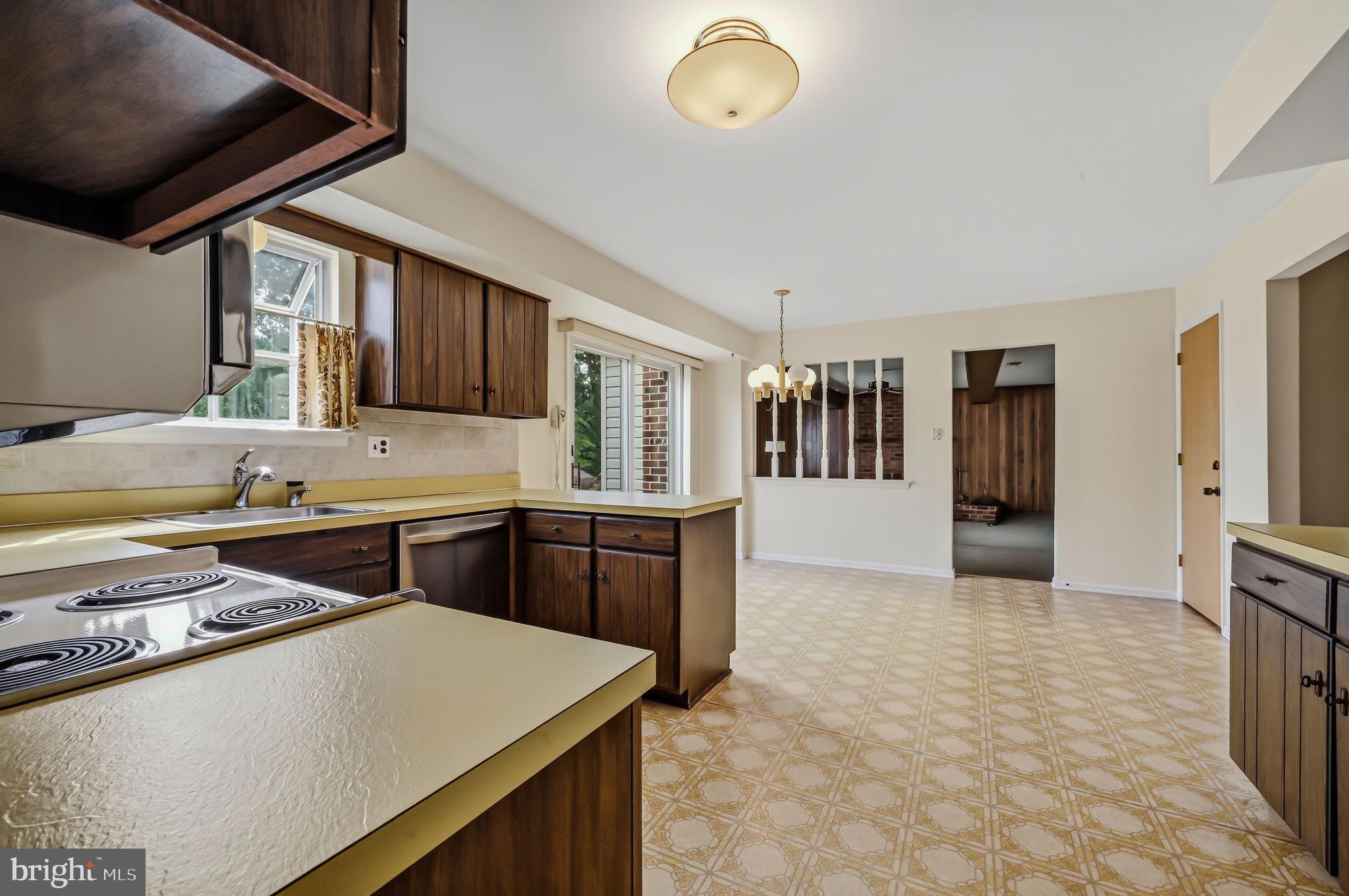 ROCKLAND VIL 1 & 2 - Residential