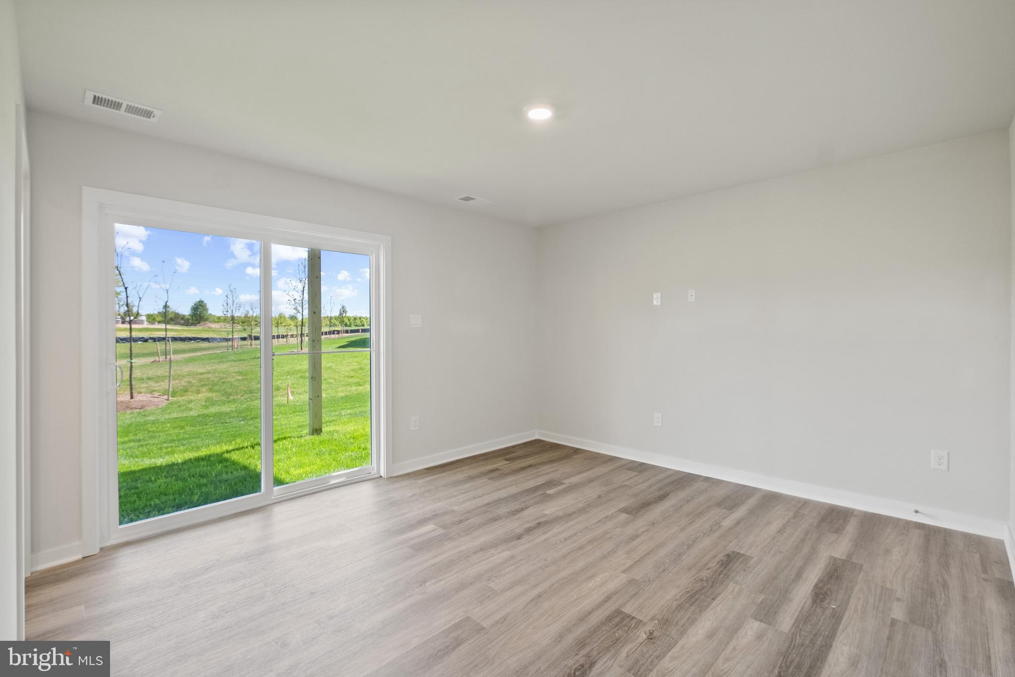 SPRING HILLS - Residential