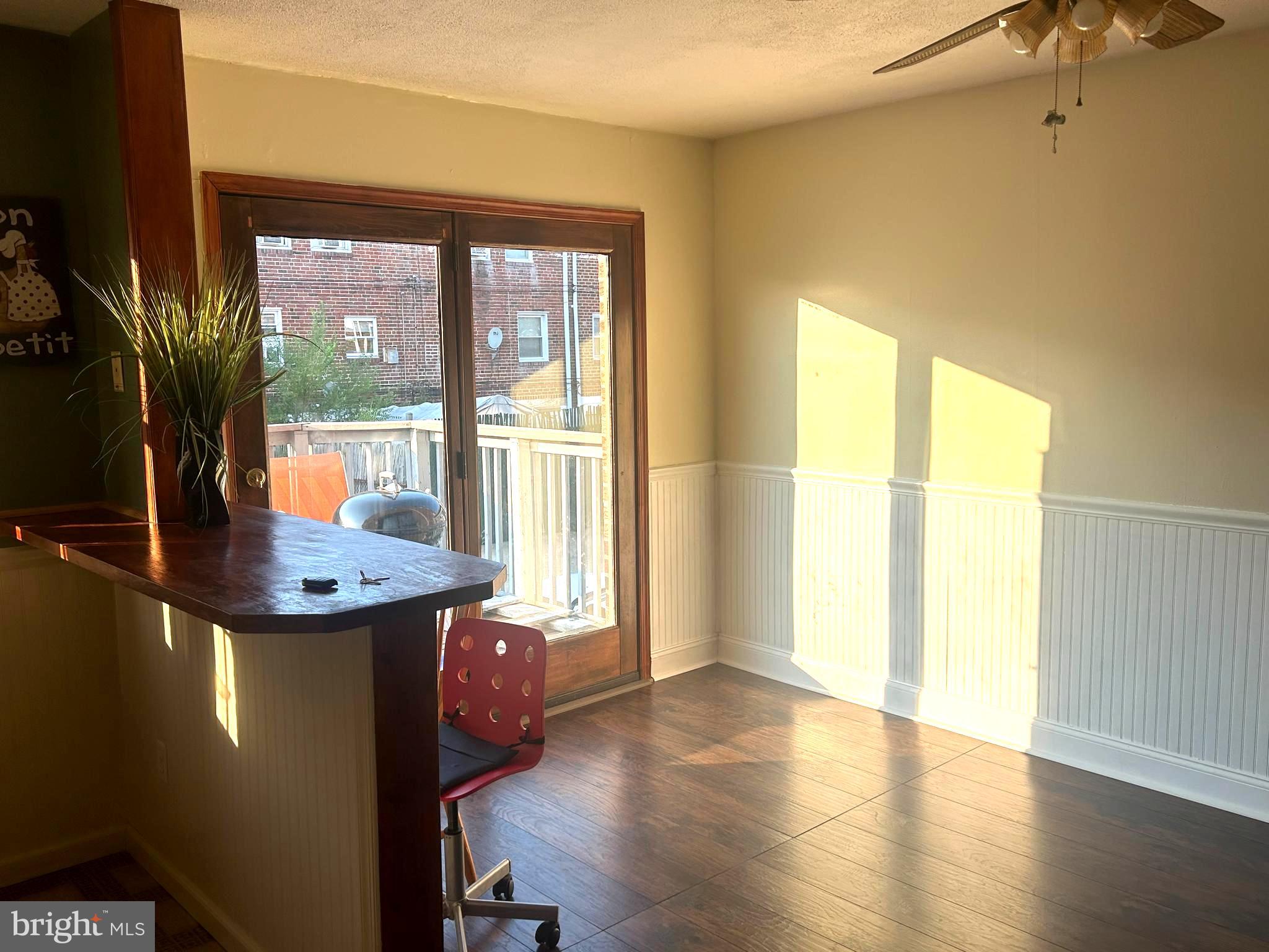 UPPER HOLMESBURG - Residential