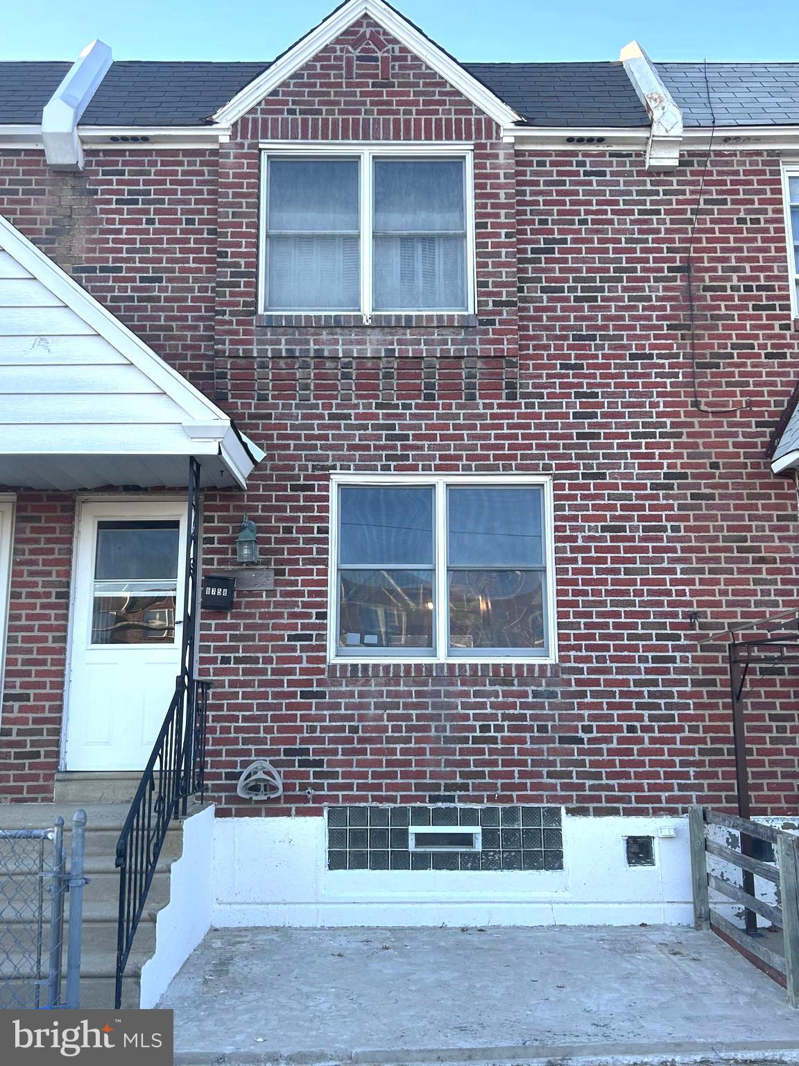 UPPER HOLMESBURG - Residential