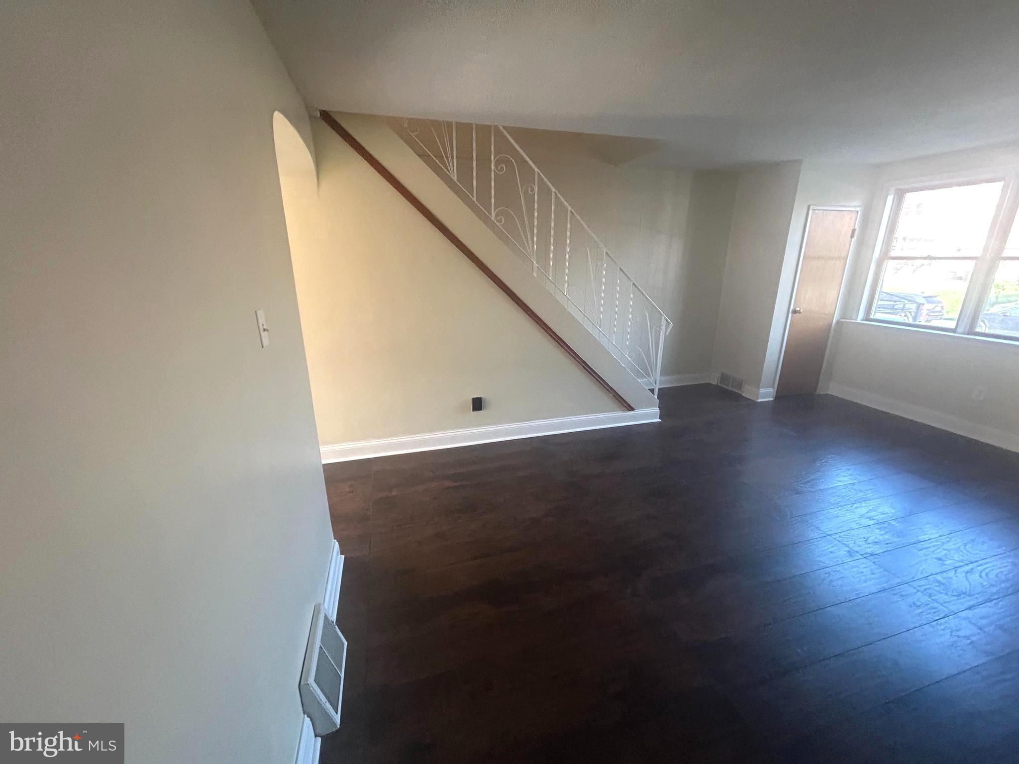 UPPER HOLMESBURG - Residential