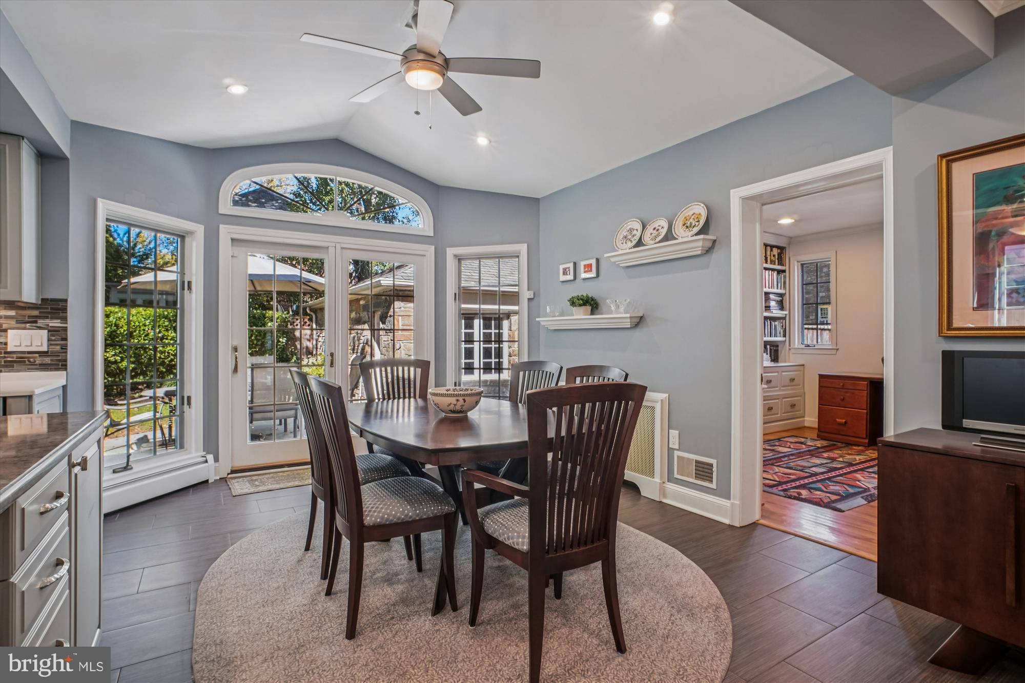 BRADLEY HILLS - Residential
