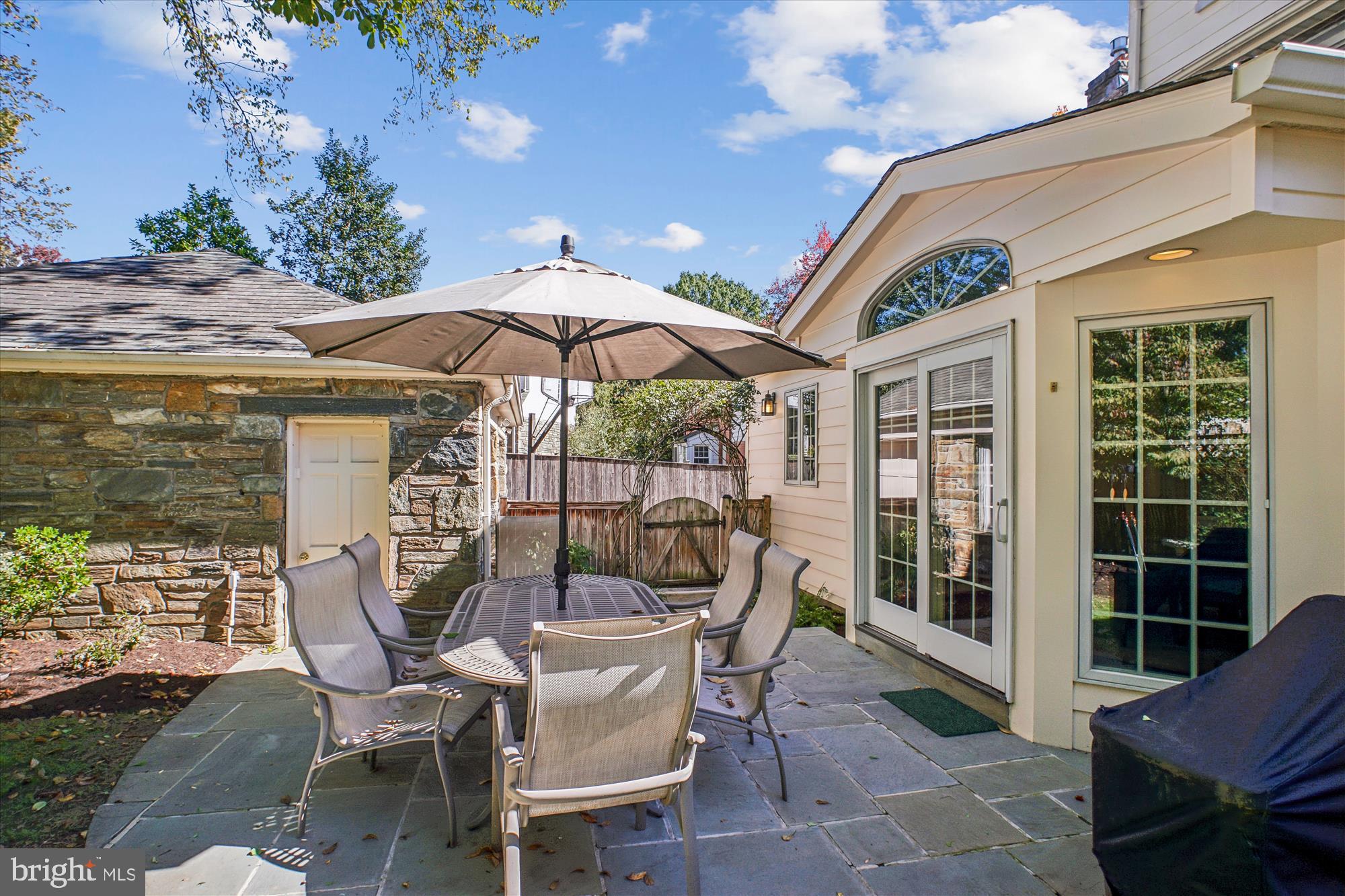 BRADLEY HILLS - Residential