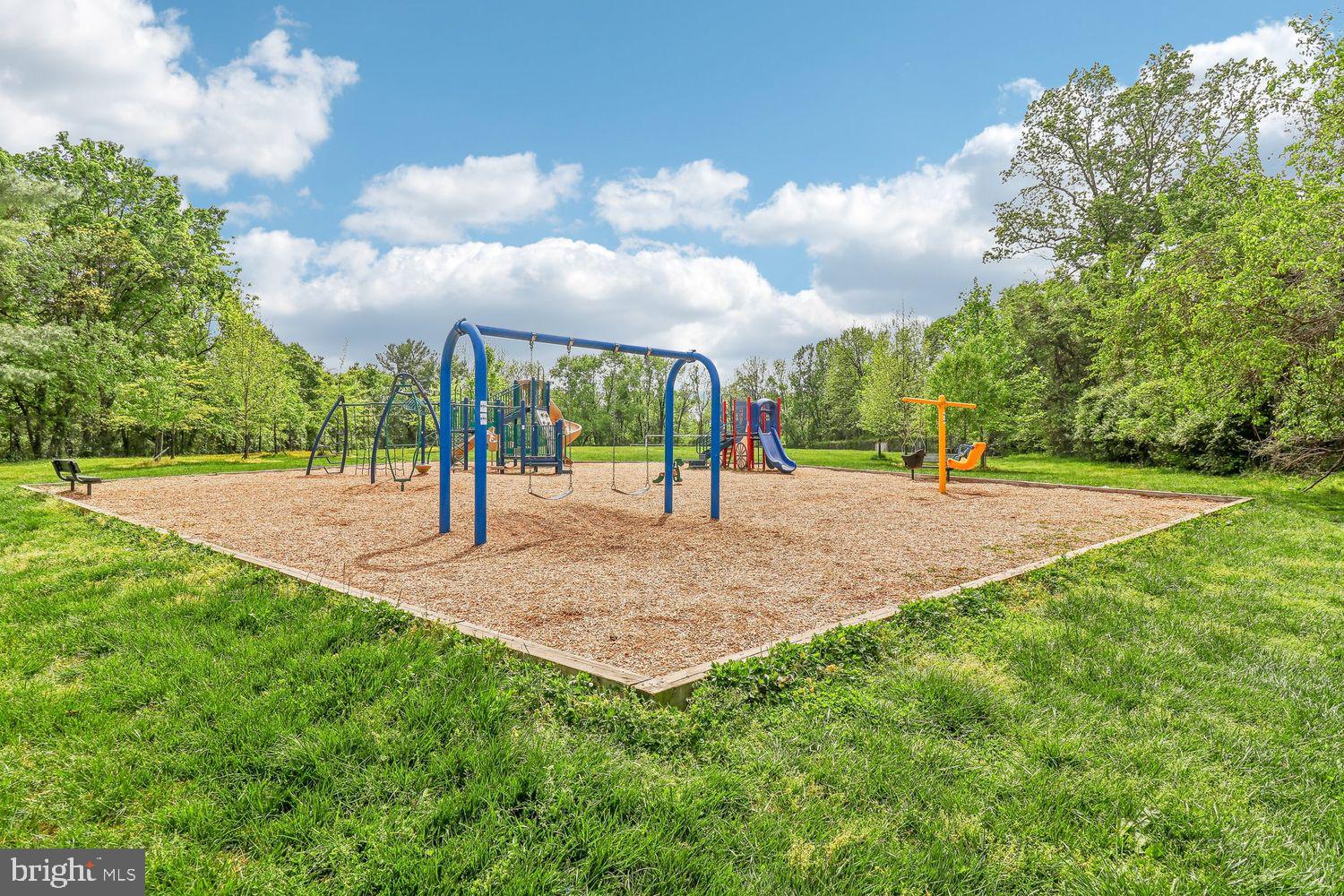 BRADLEY HILLS - Residential