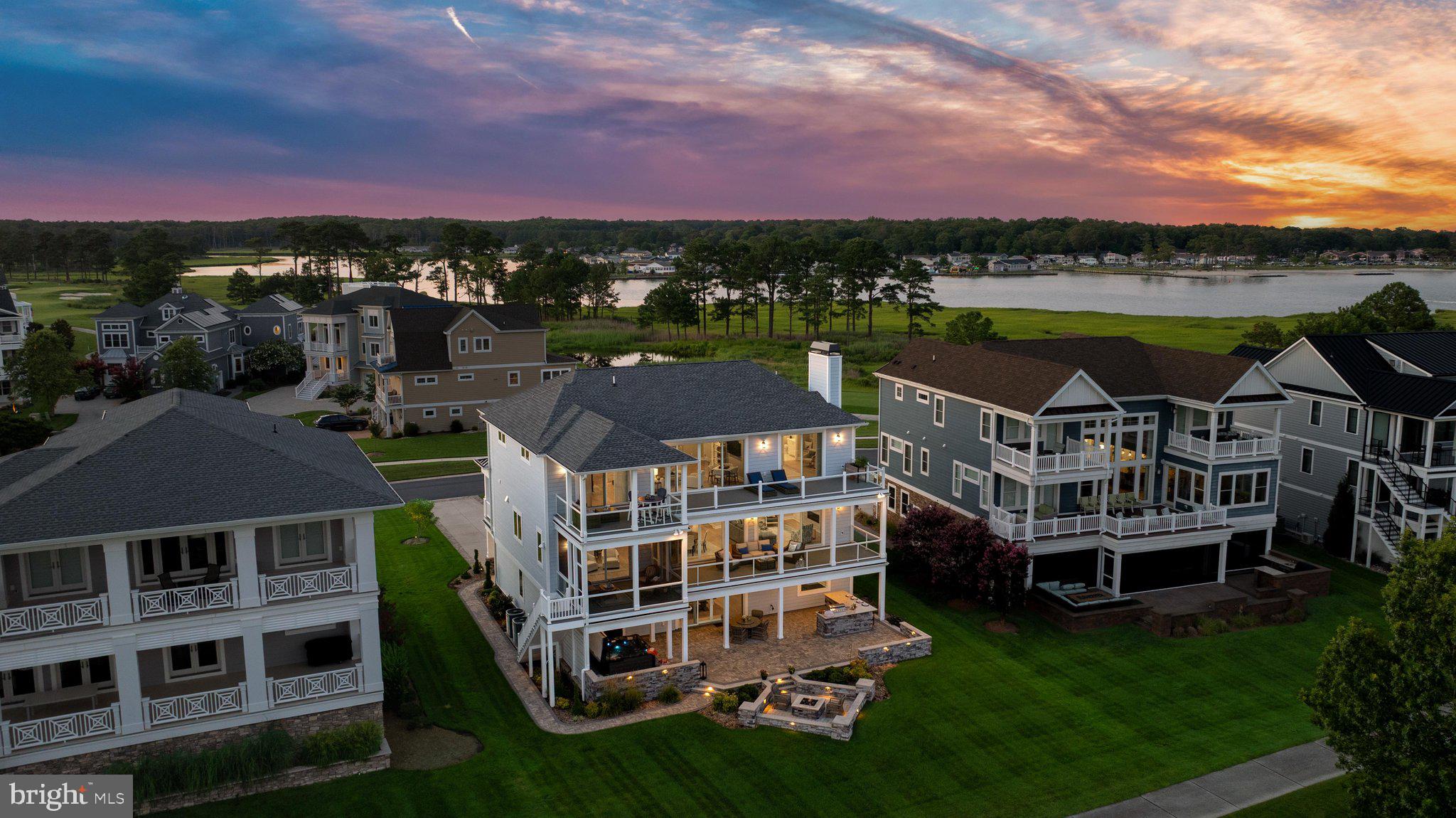 PENINSULA - Residential