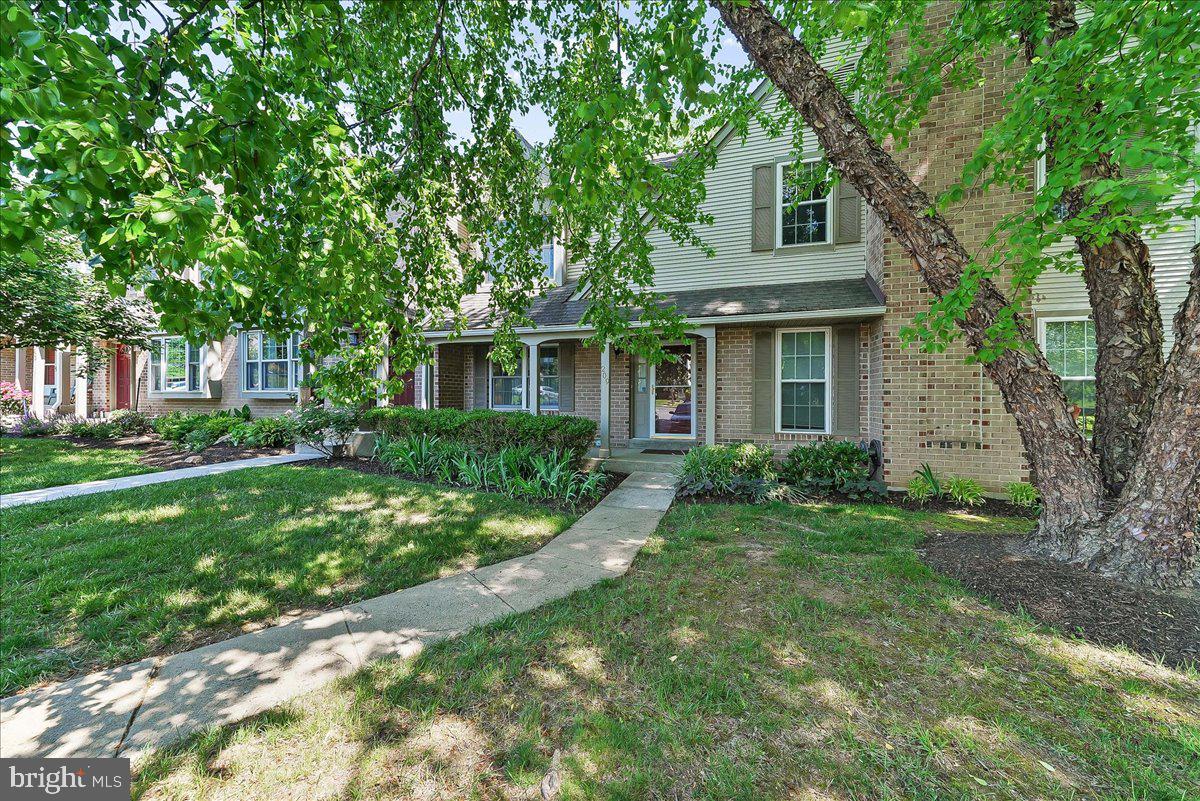 LONGWOOD CROSSING - Residential