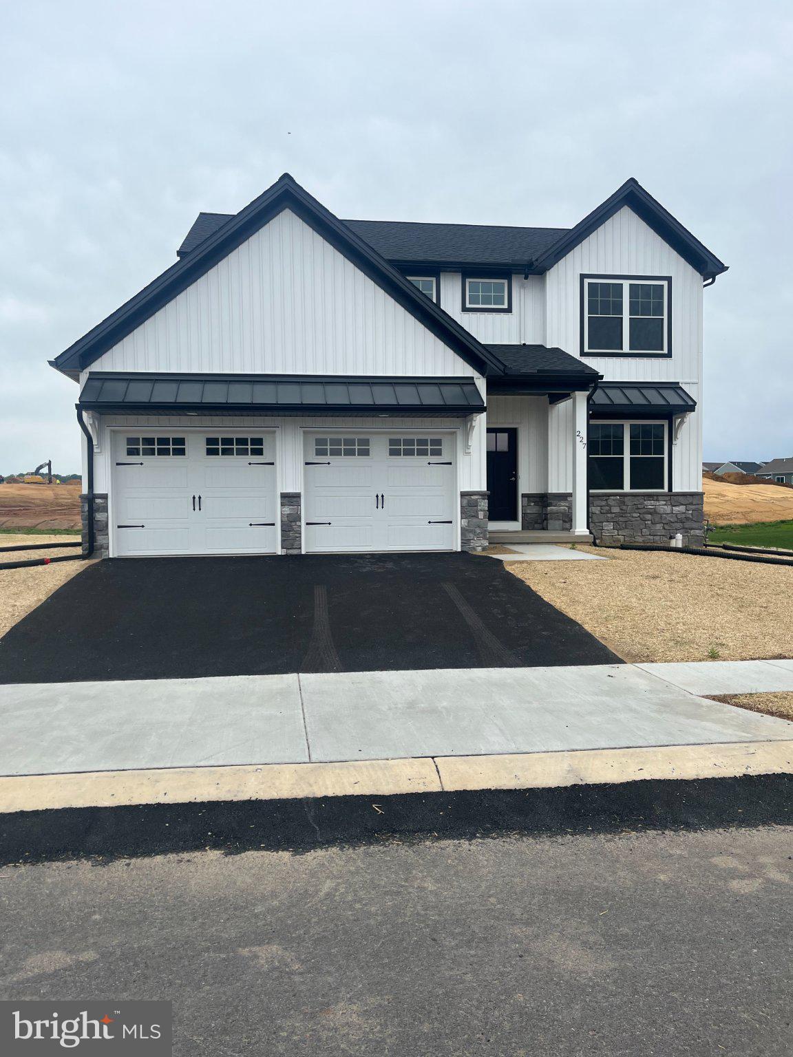 STONEYBROOK OF ELIZABETHTOWN - Residential