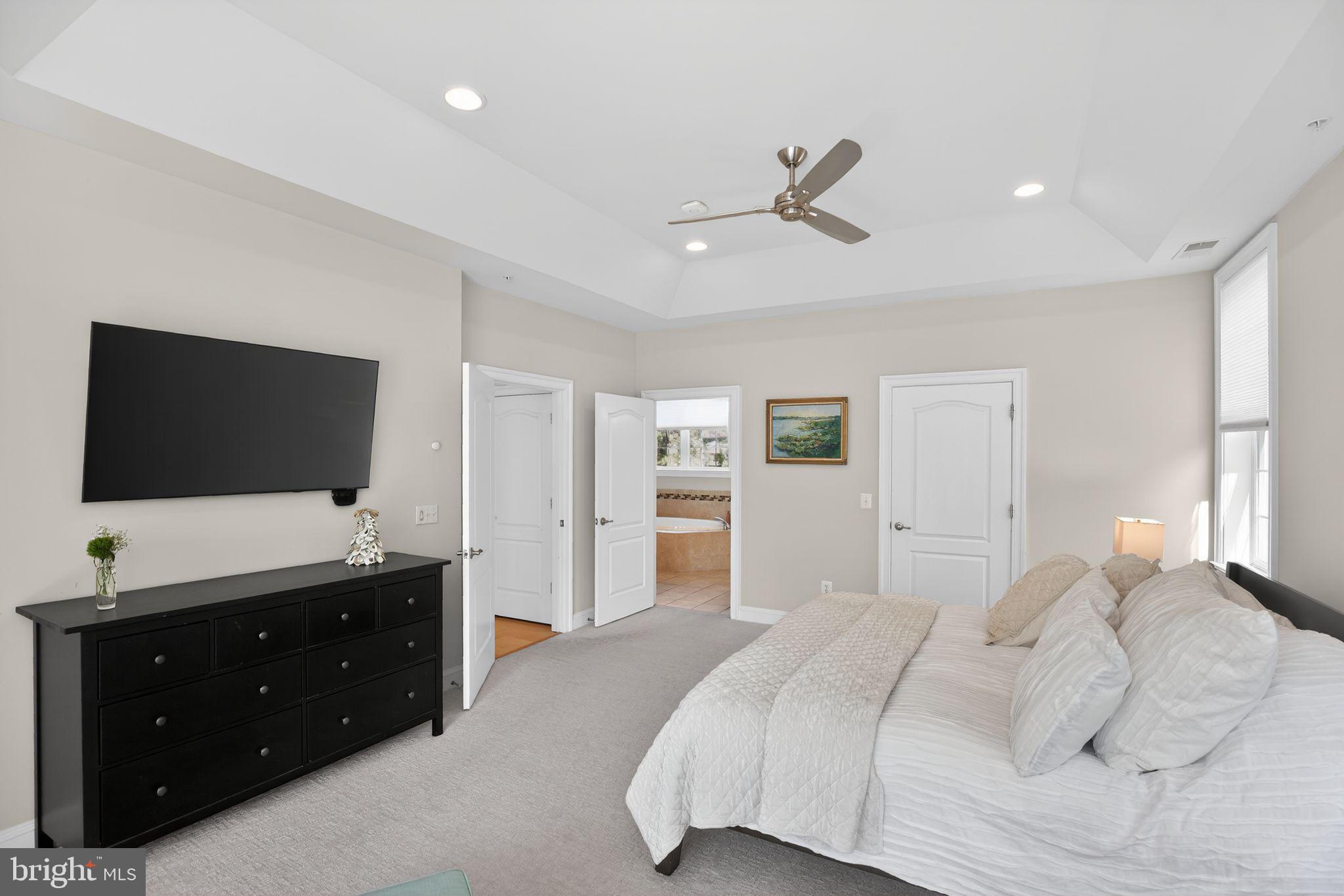 SOLOMONS LANDING - Residential
