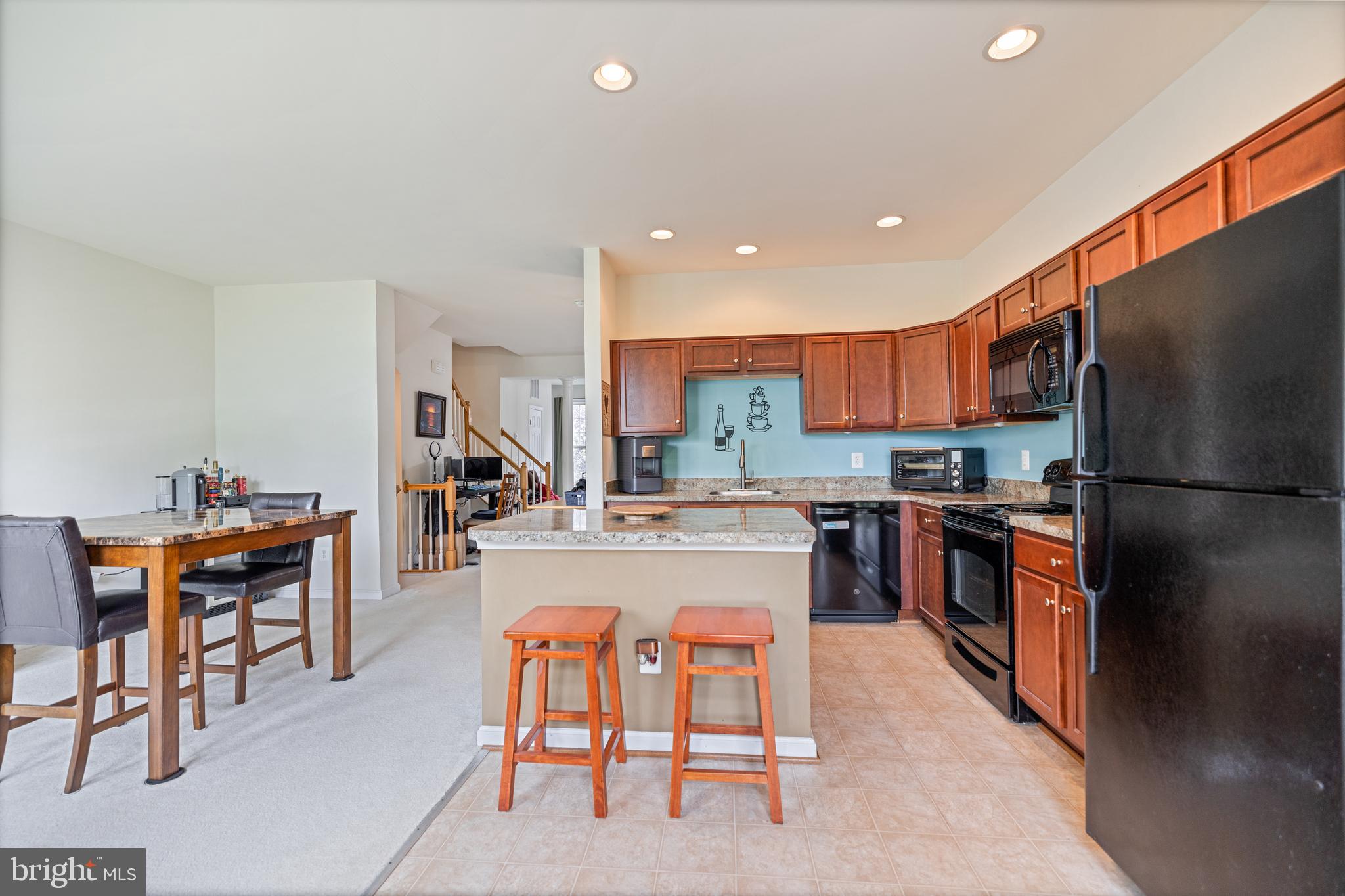 ALEXANDERS CHASE - Residential