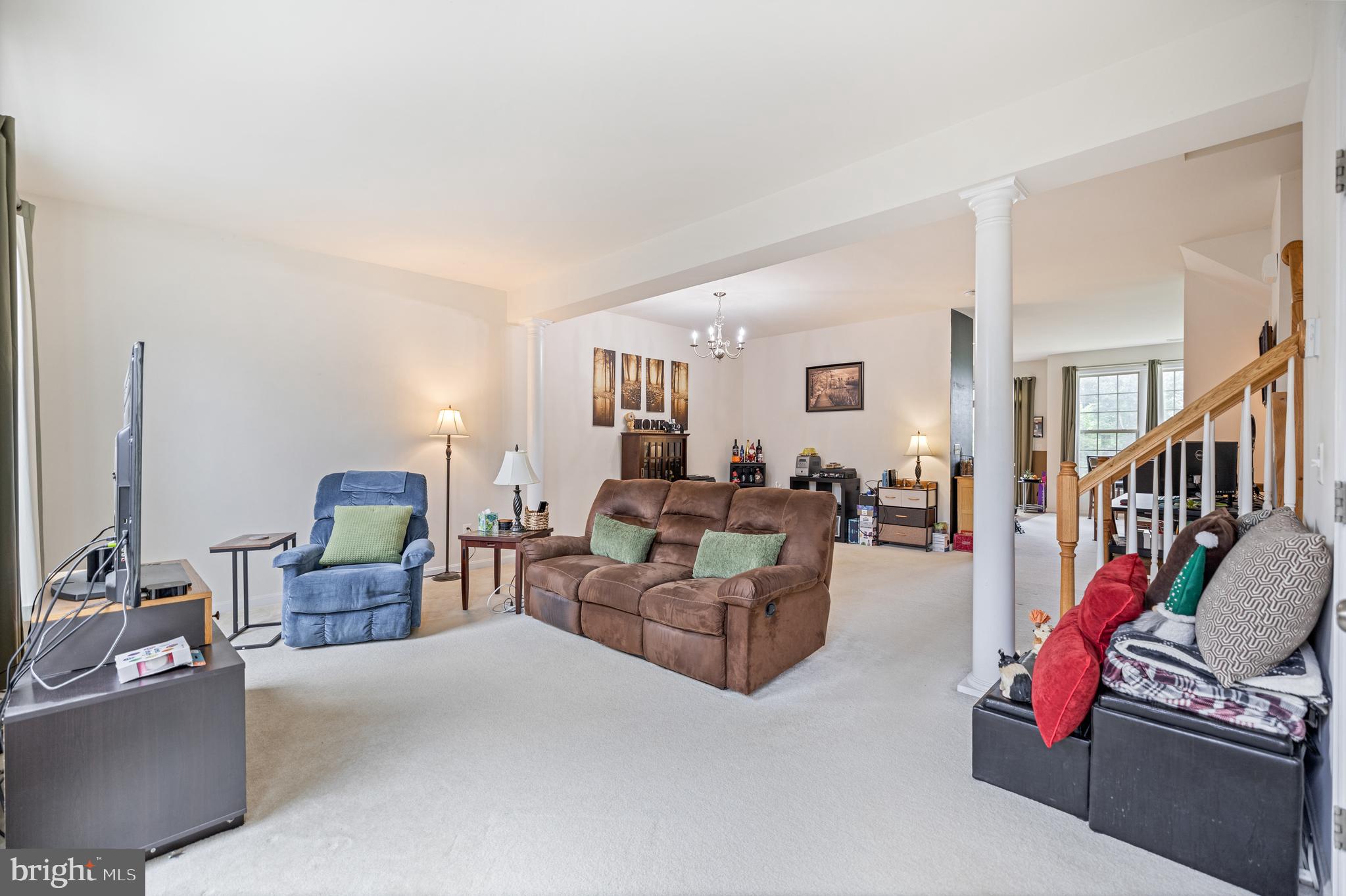ALEXANDERS CHASE - Residential
