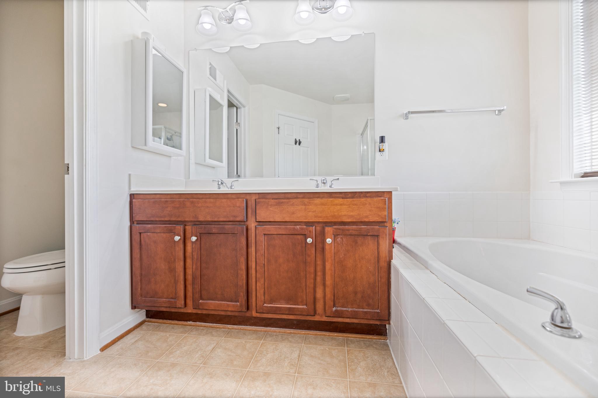 ALEXANDERS CHASE - Residential