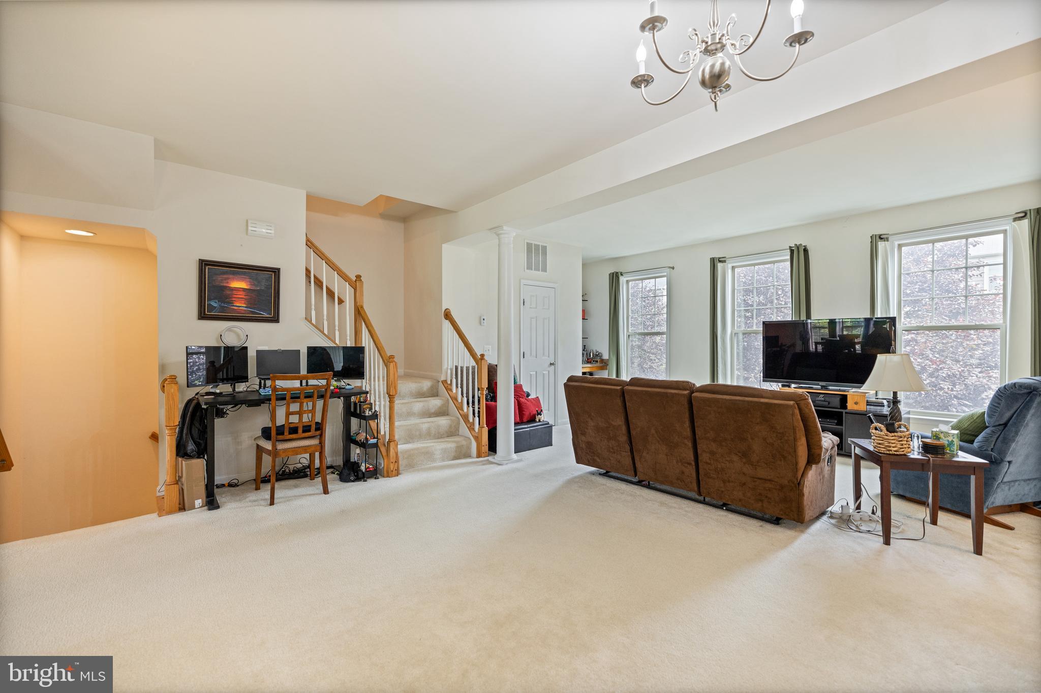 ALEXANDERS CHASE - Residential