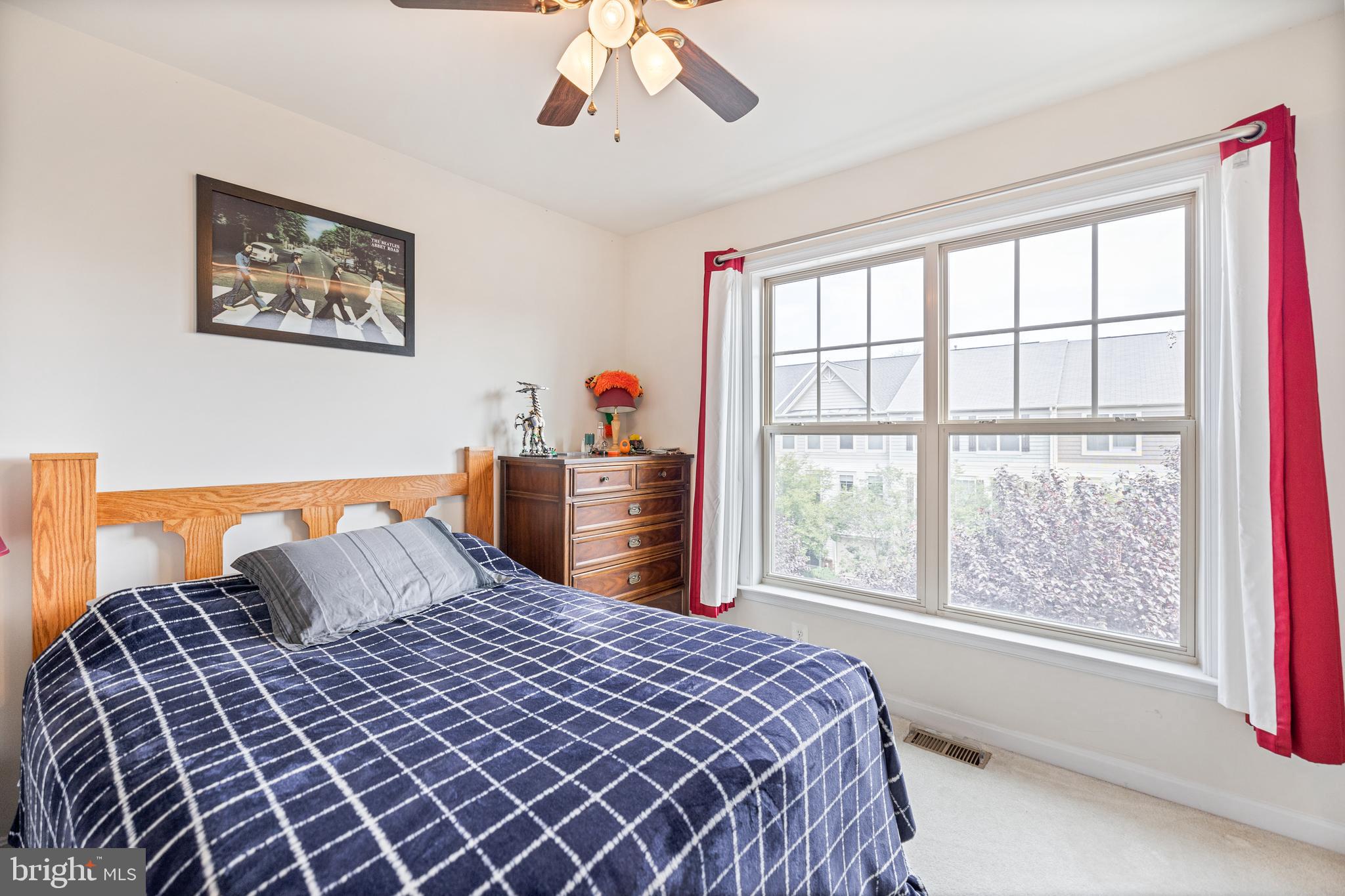ALEXANDERS CHASE - Residential