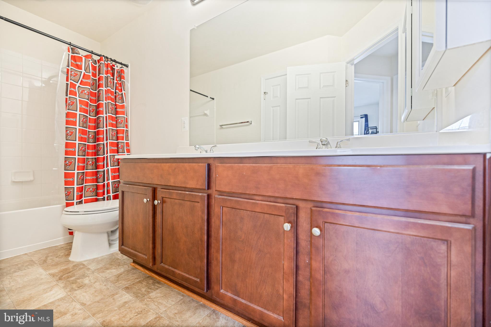 ALEXANDERS CHASE - Residential