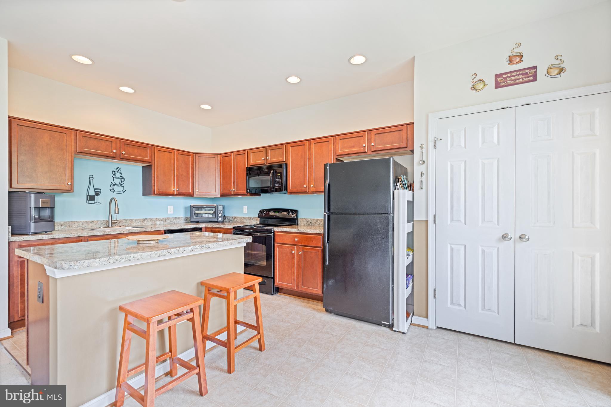 ALEXANDERS CHASE - Residential