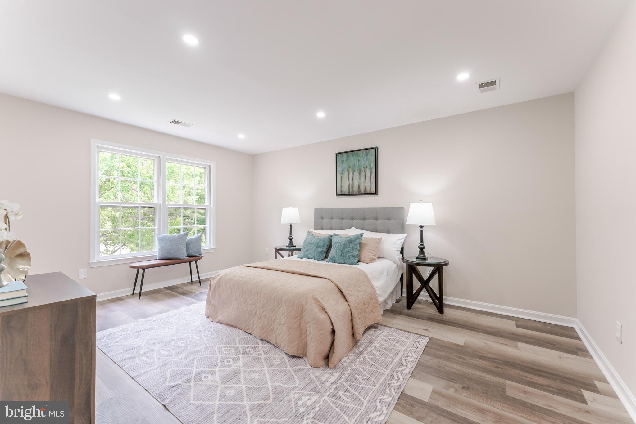 BURKEWOOD GLENN - Residential