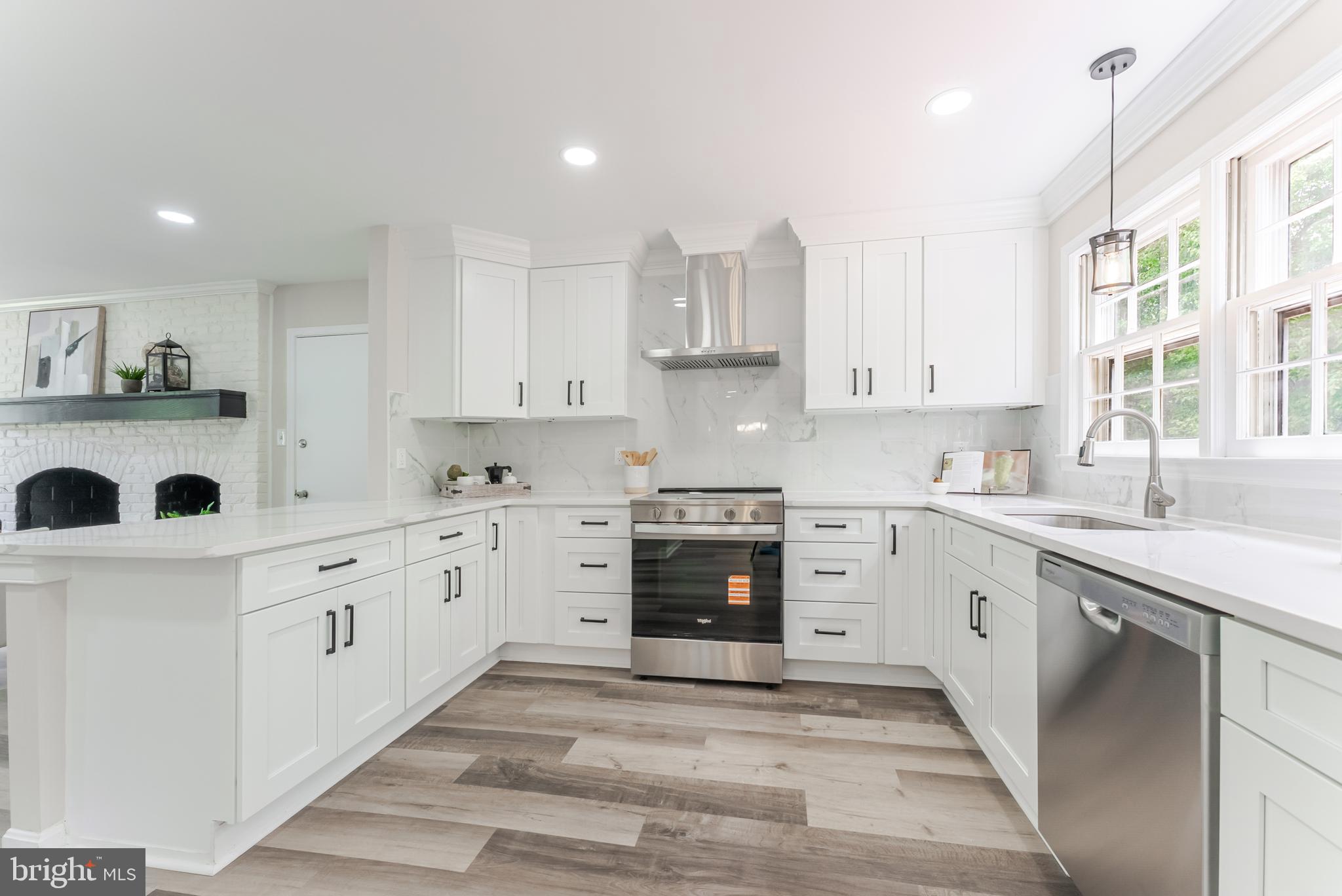 BURKEWOOD GLENN - Residential