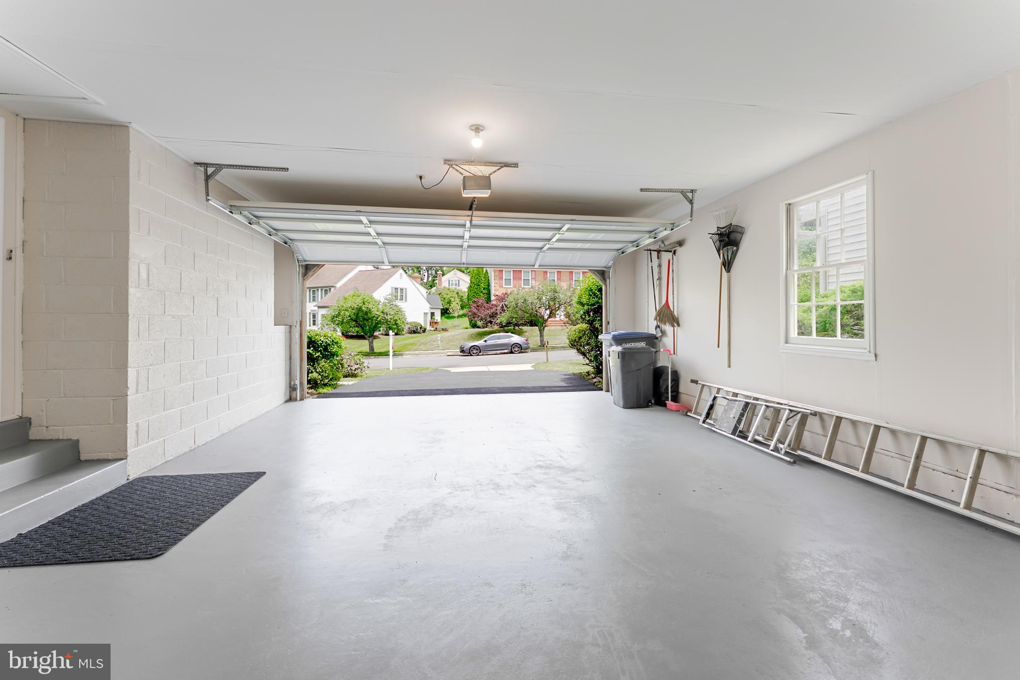 BURKEWOOD GLENN - Residential