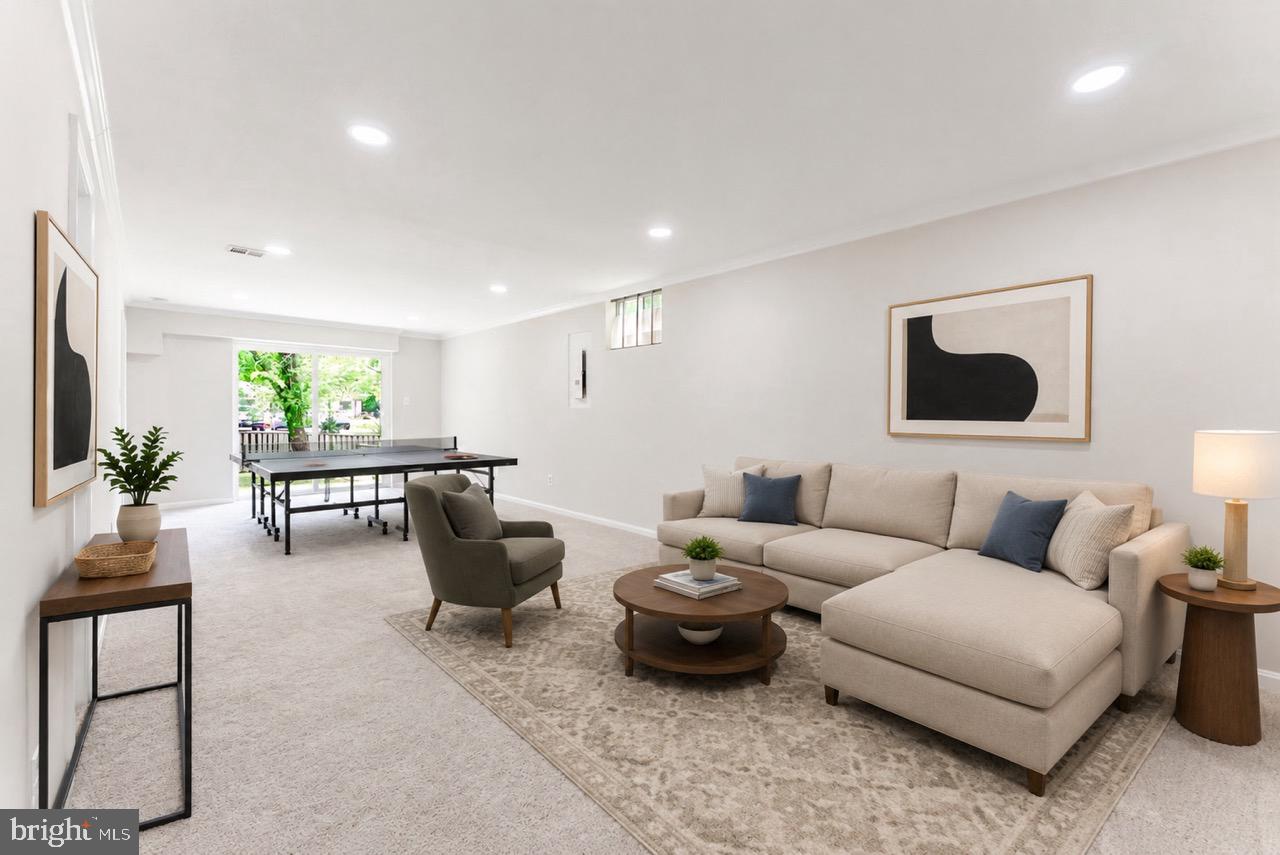 BURKEWOOD GLENN - Residential