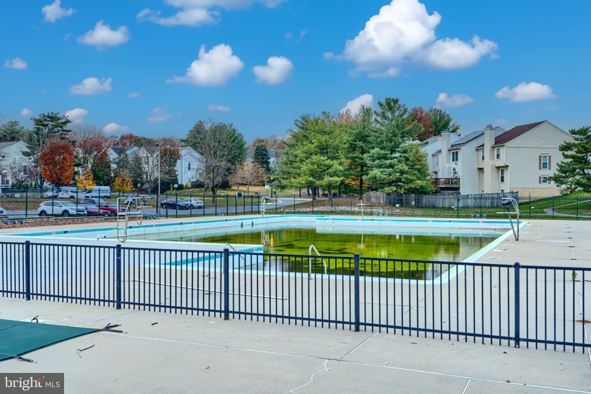 LONGMEAD CROSSING - Residential