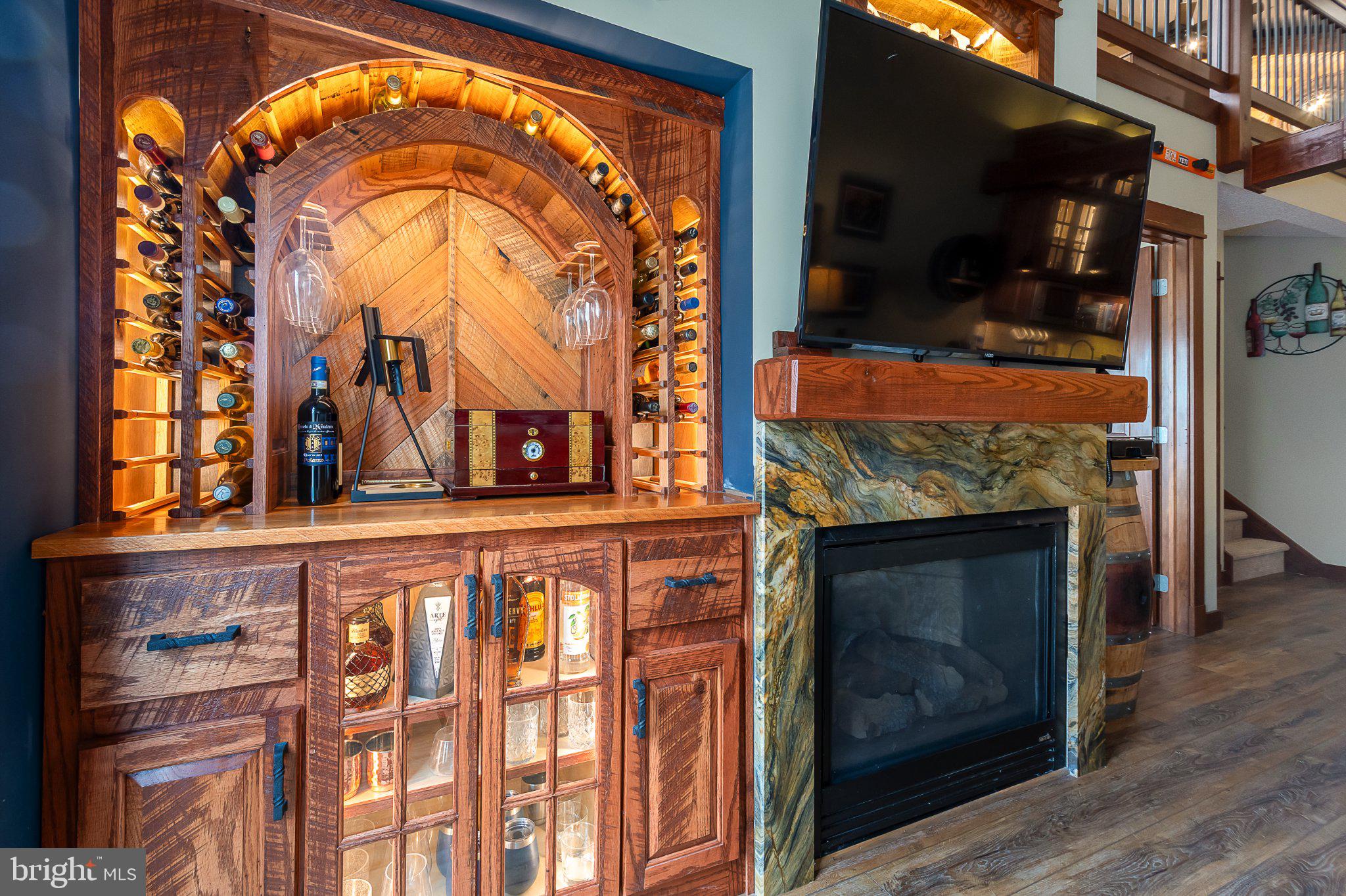 SILVER TREE SUITES - Residential