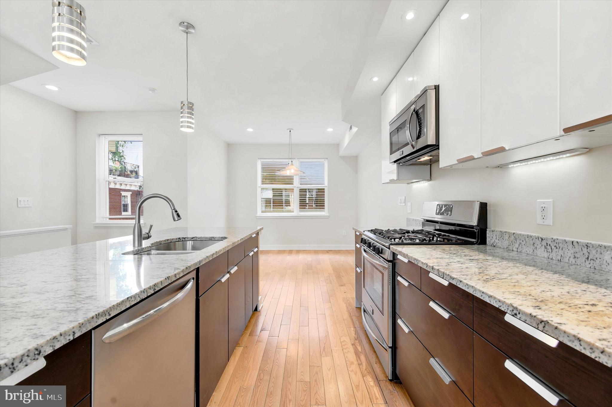 PASSYUNK SQUARE - Residential