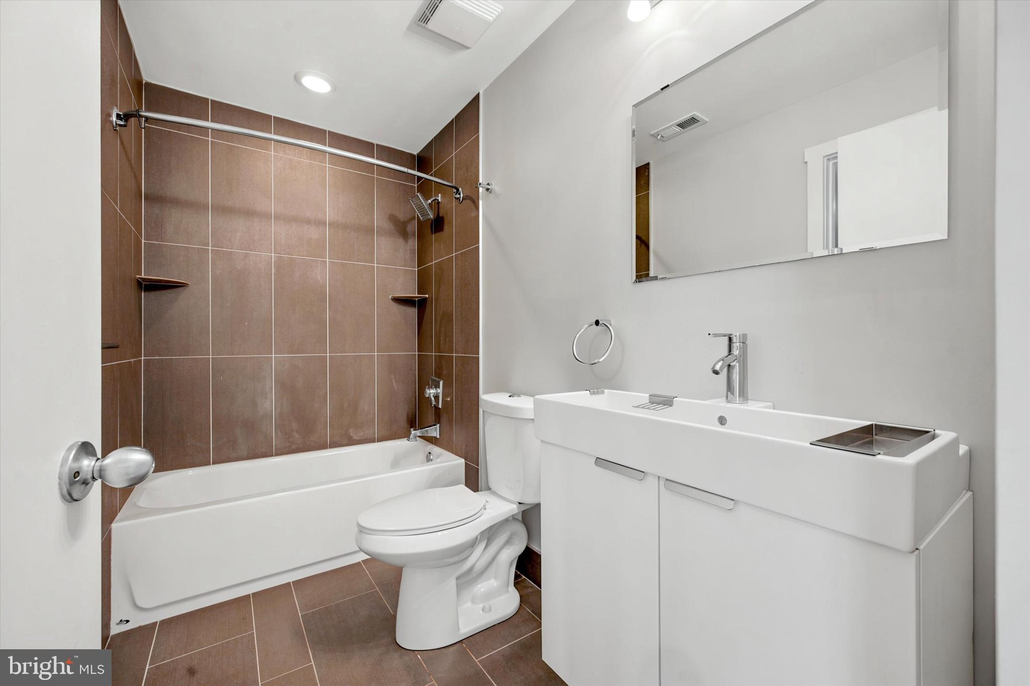 PASSYUNK SQUARE - Residential
