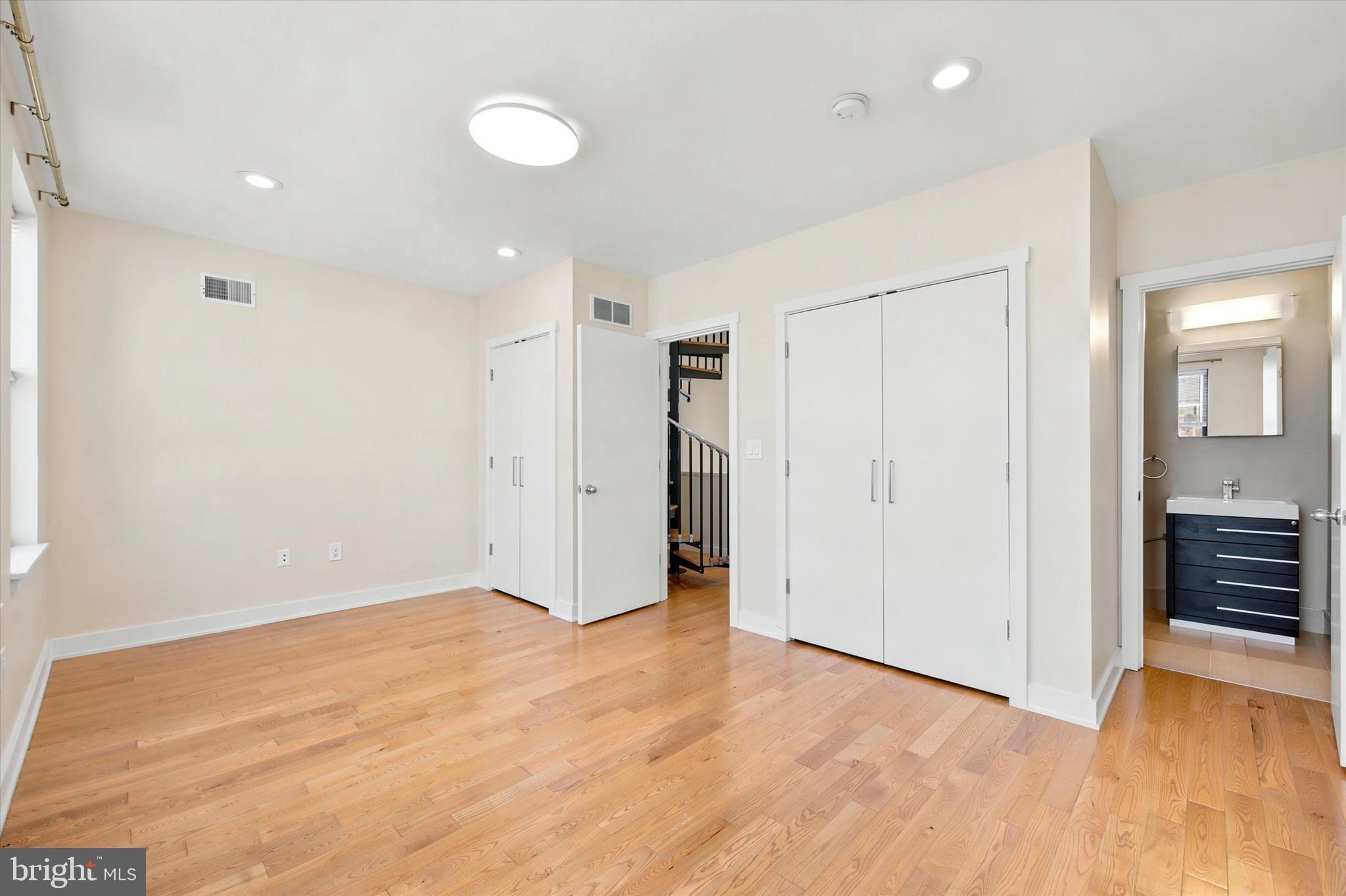 PASSYUNK SQUARE - Residential
