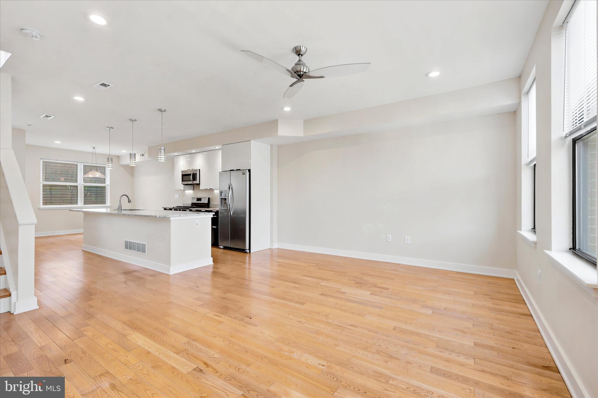 PASSYUNK SQUARE - Residential