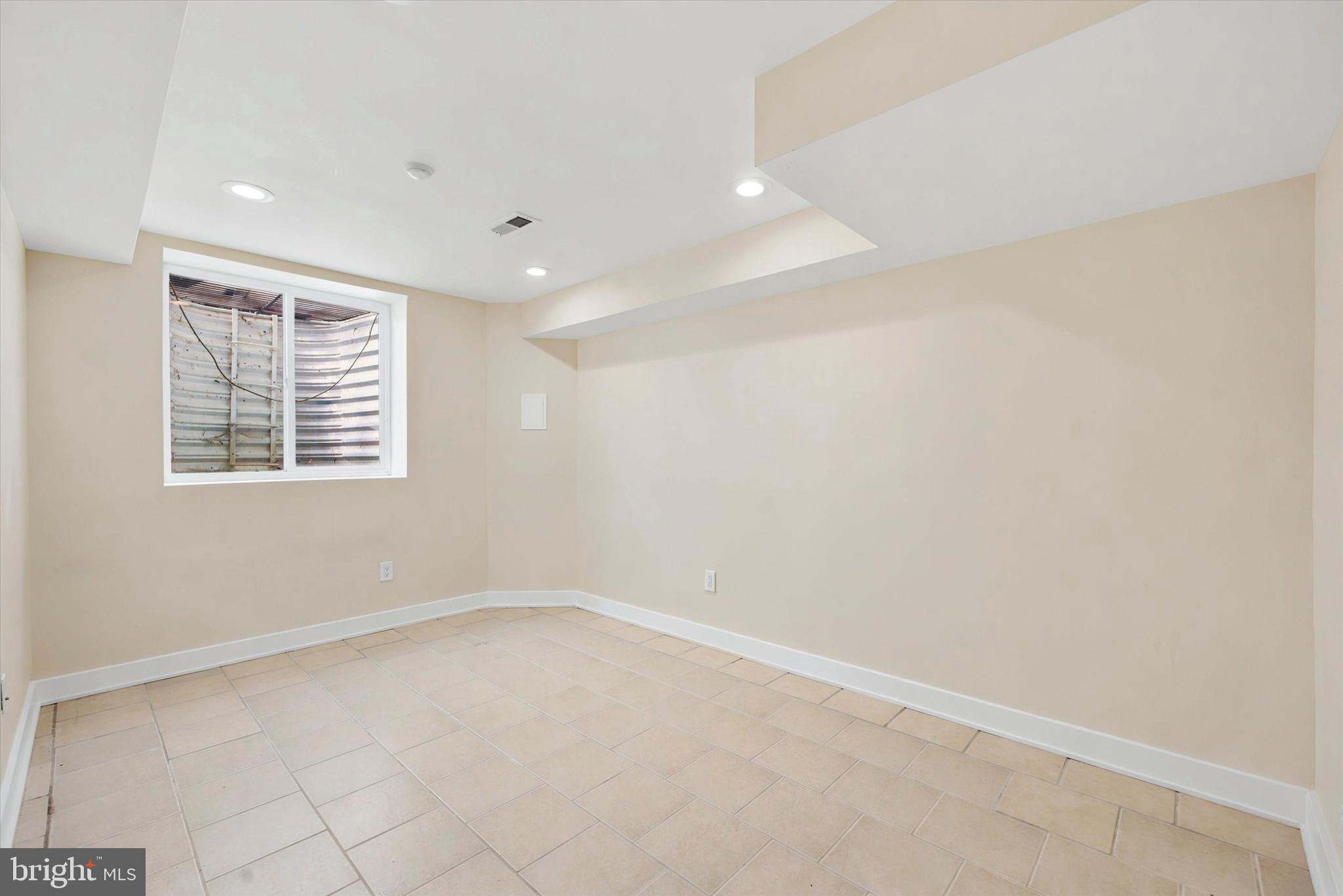 PASSYUNK SQUARE - Residential
