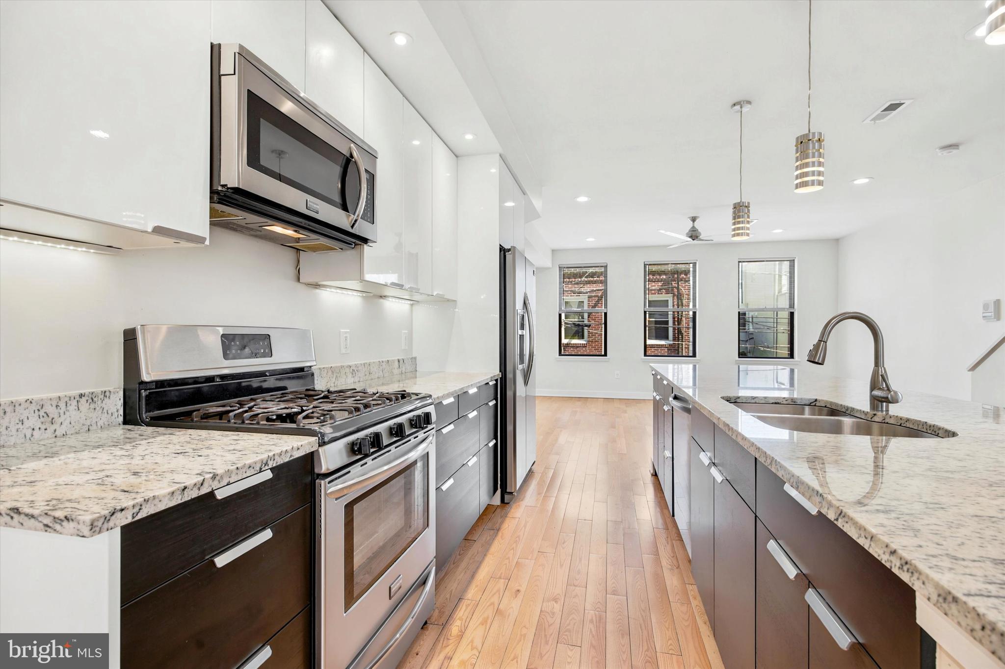 PASSYUNK SQUARE - Residential