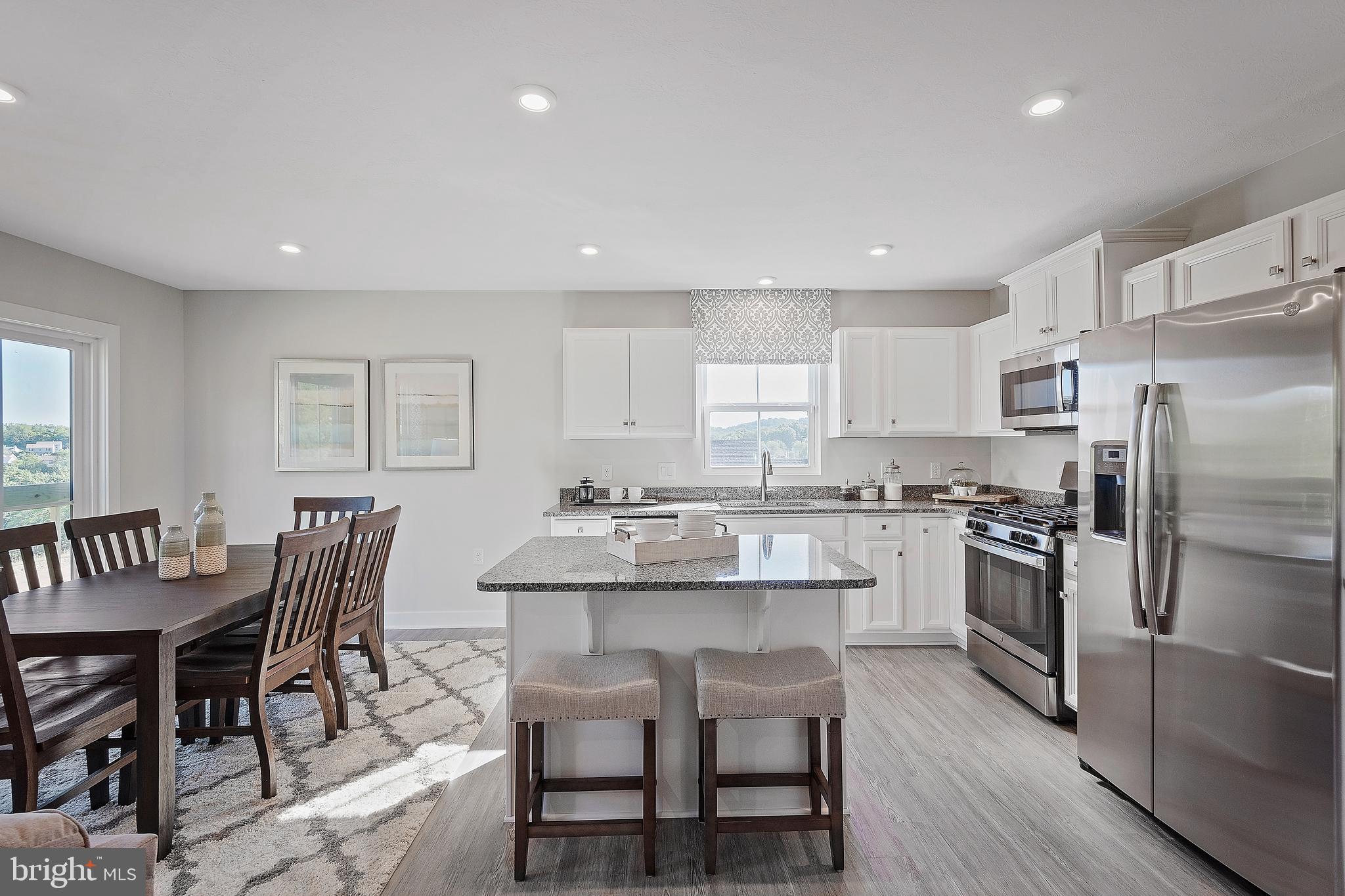 CARDINAL POINTE - Residential