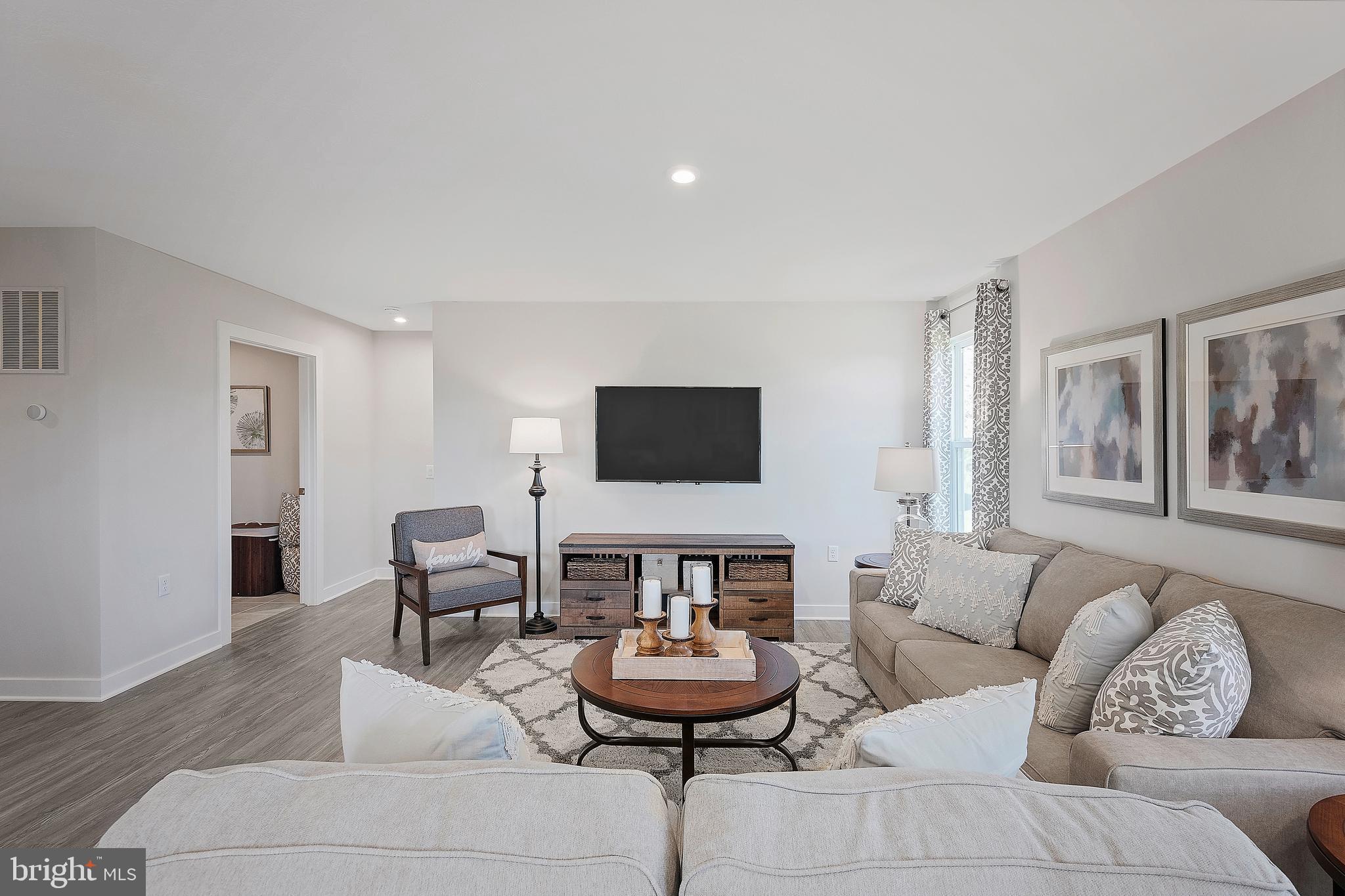 CARDINAL POINTE - Residential