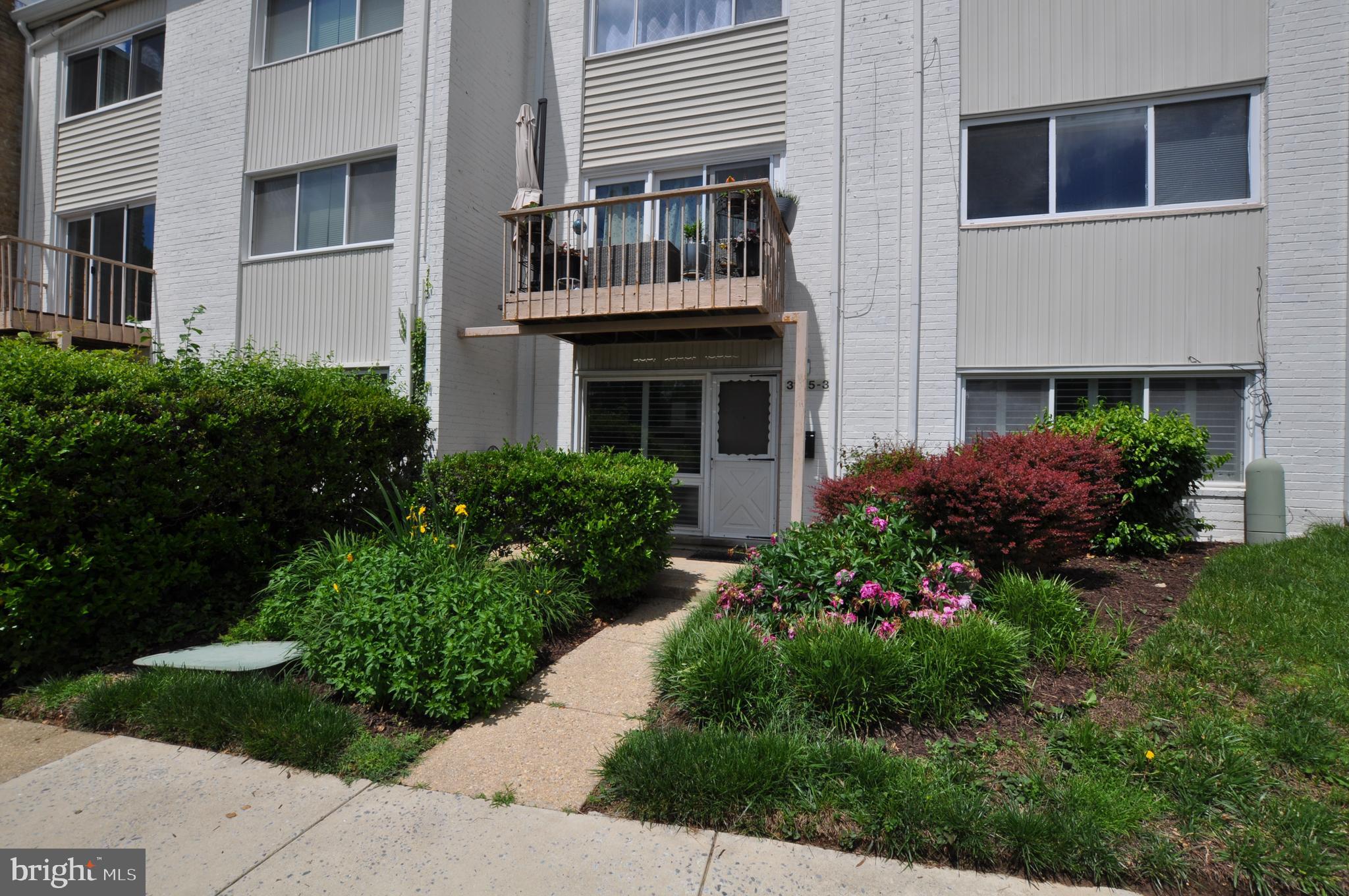 MONTGOMERY CENTURY - Residential Lease