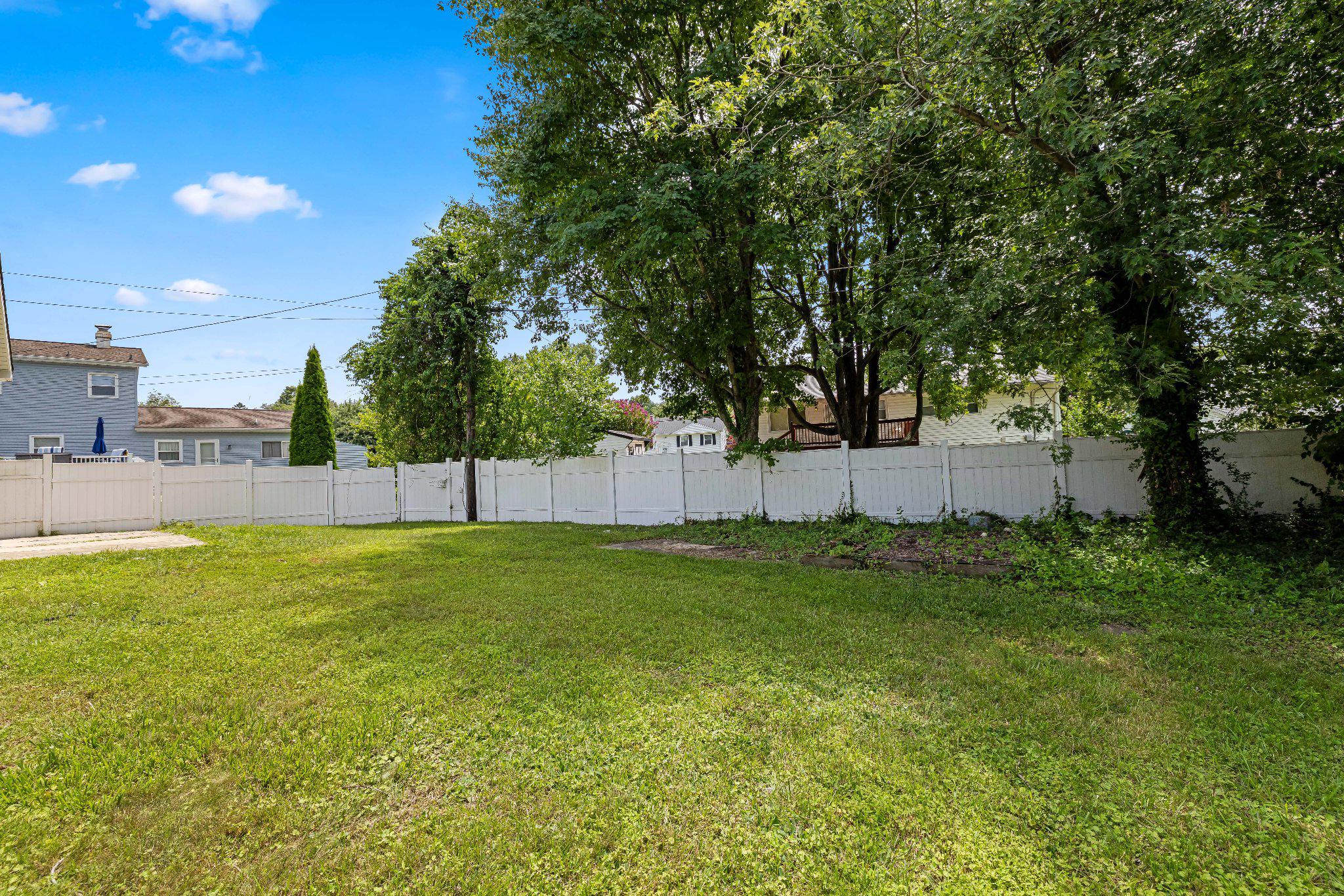 EDGEWOOD MEADOWS - Residential