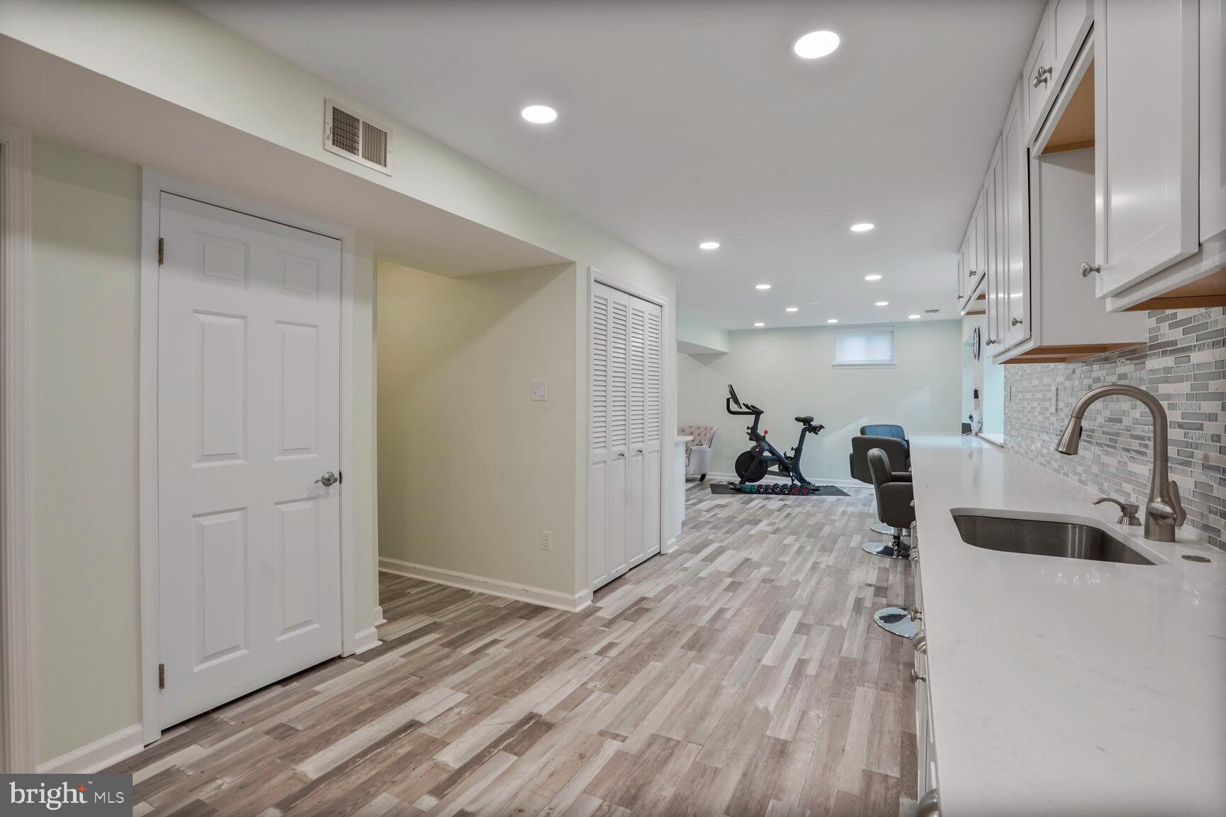 FAIR OAKS ESTATES - Residential