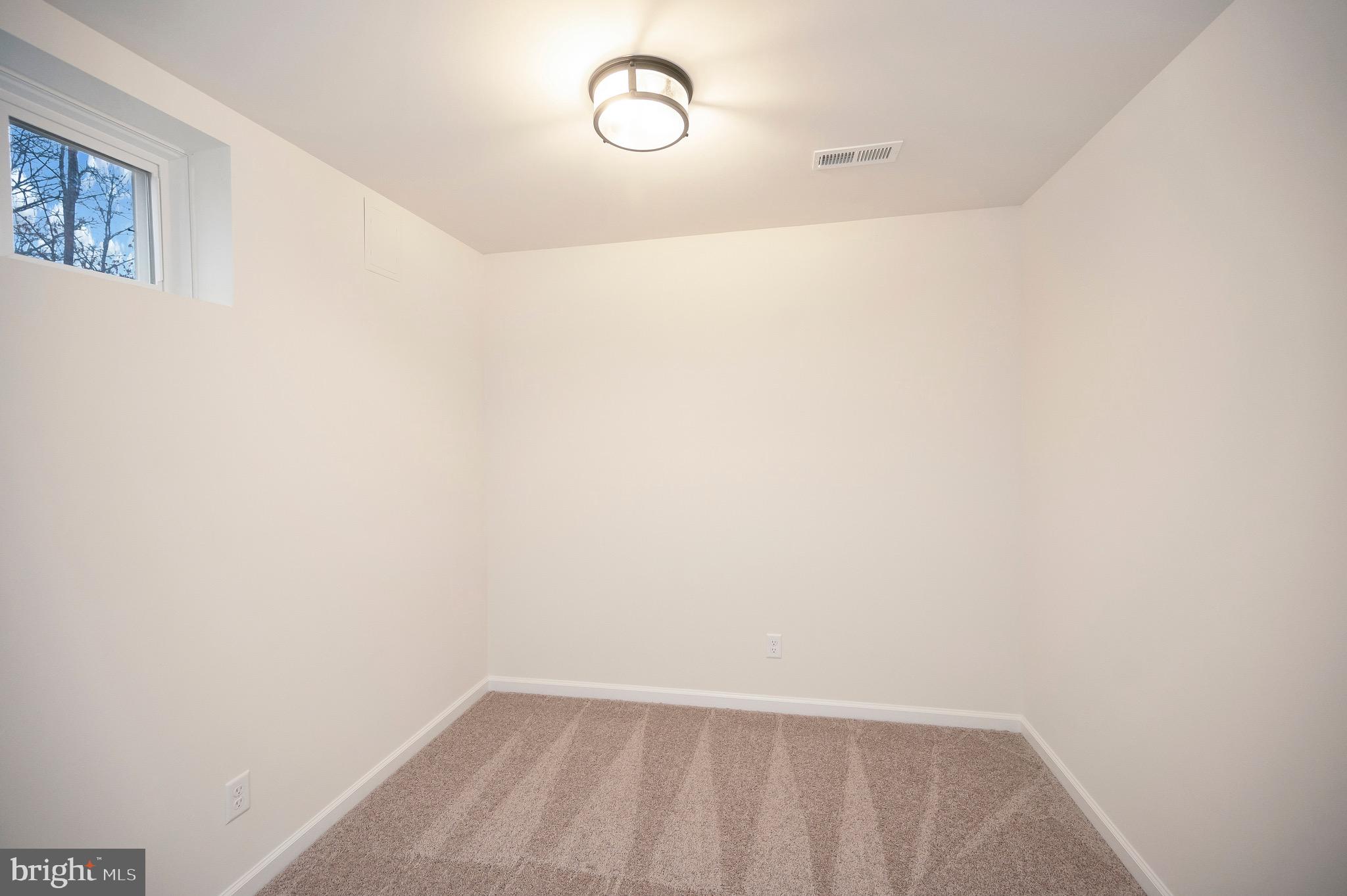 OAKWOOD LAKE ESTATES - Residential