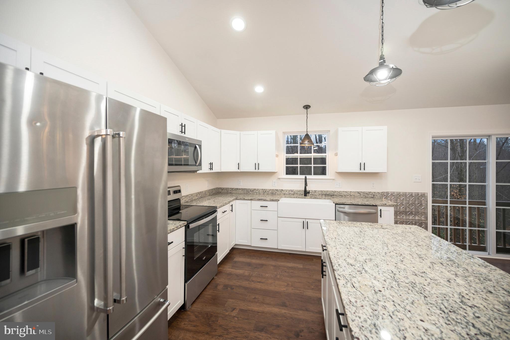 OAKWOOD LAKE ESTATES - Residential