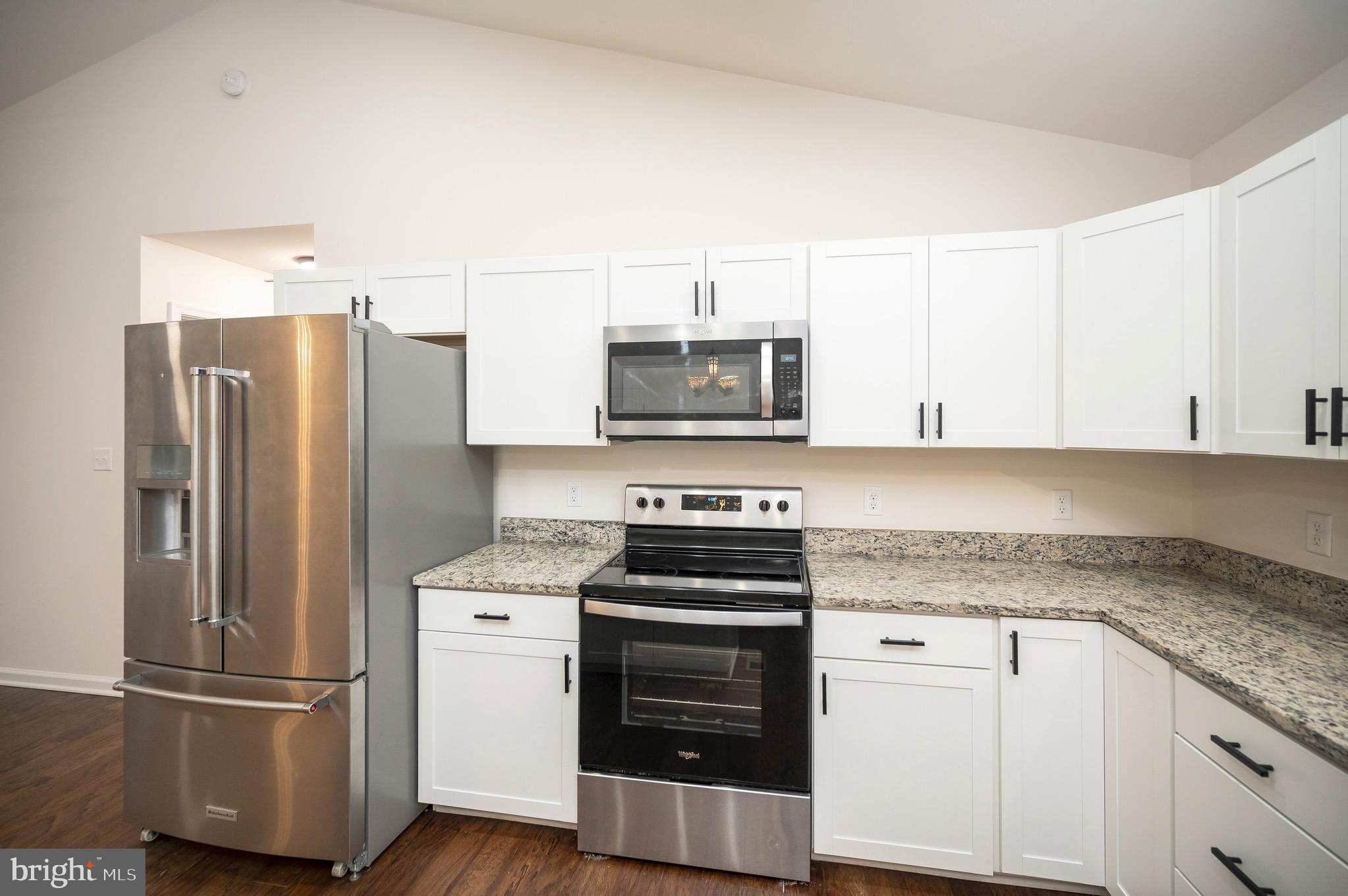 OAKWOOD LAKE ESTATES - Residential