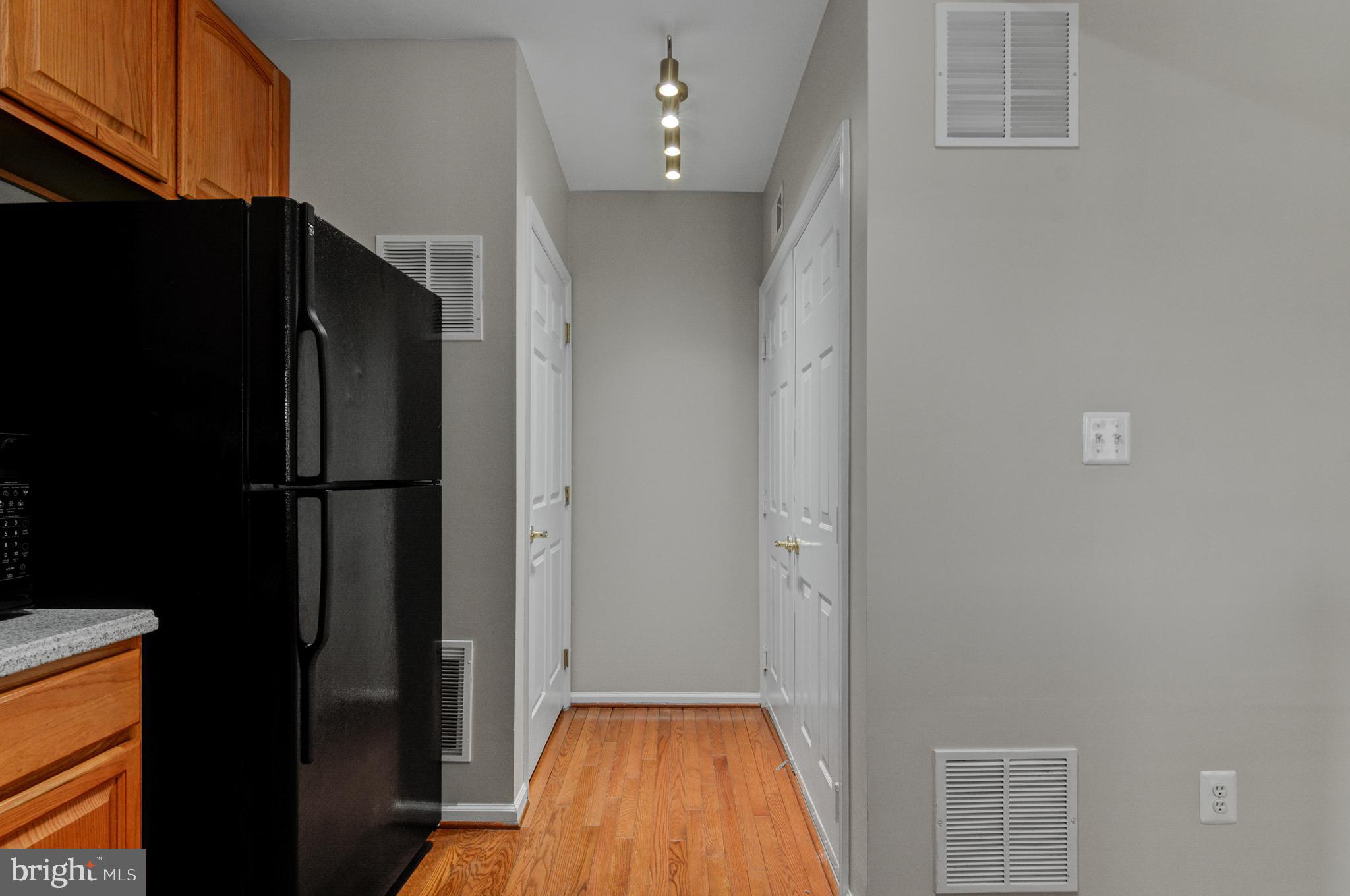 WILLOW OAKS - Residential Lease