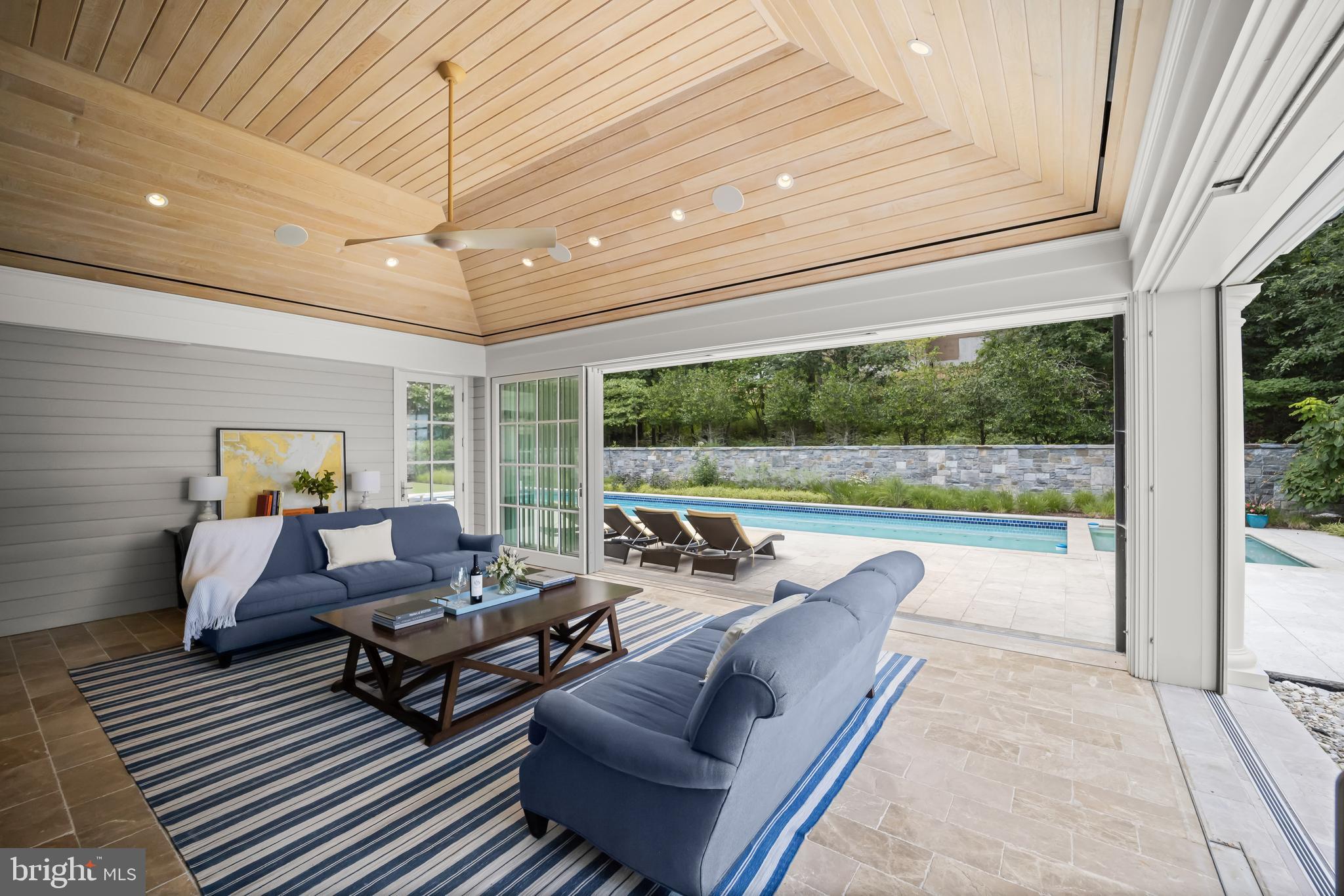 GIBSON ISLAND - Residential