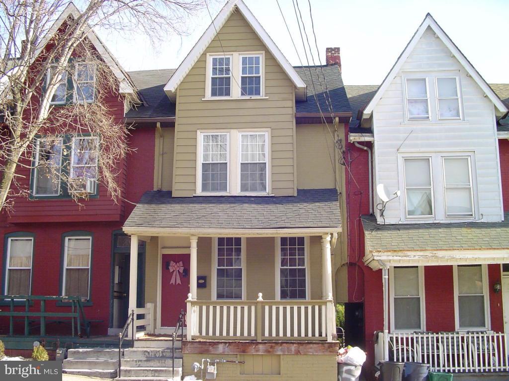 Well maintained charming city property needs a new owner. Five bedrooms! Gas heating system, beautiful large kitchen with tile floor and new appliances, formal dining area, private back yard, hardwood and tile floors, fresh paint and nice front porch. First floor laundry. Priced to sell.