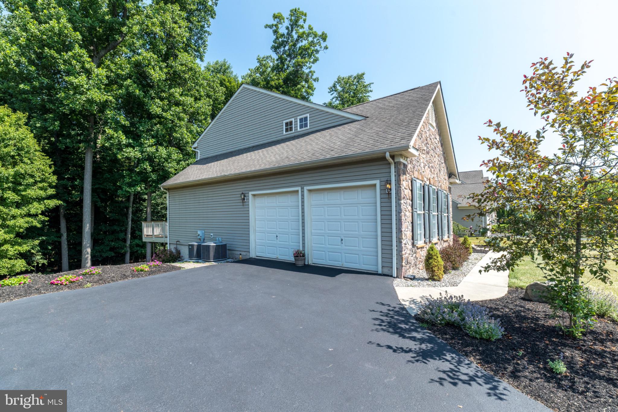 PARKSIDE ESTATES - Residential