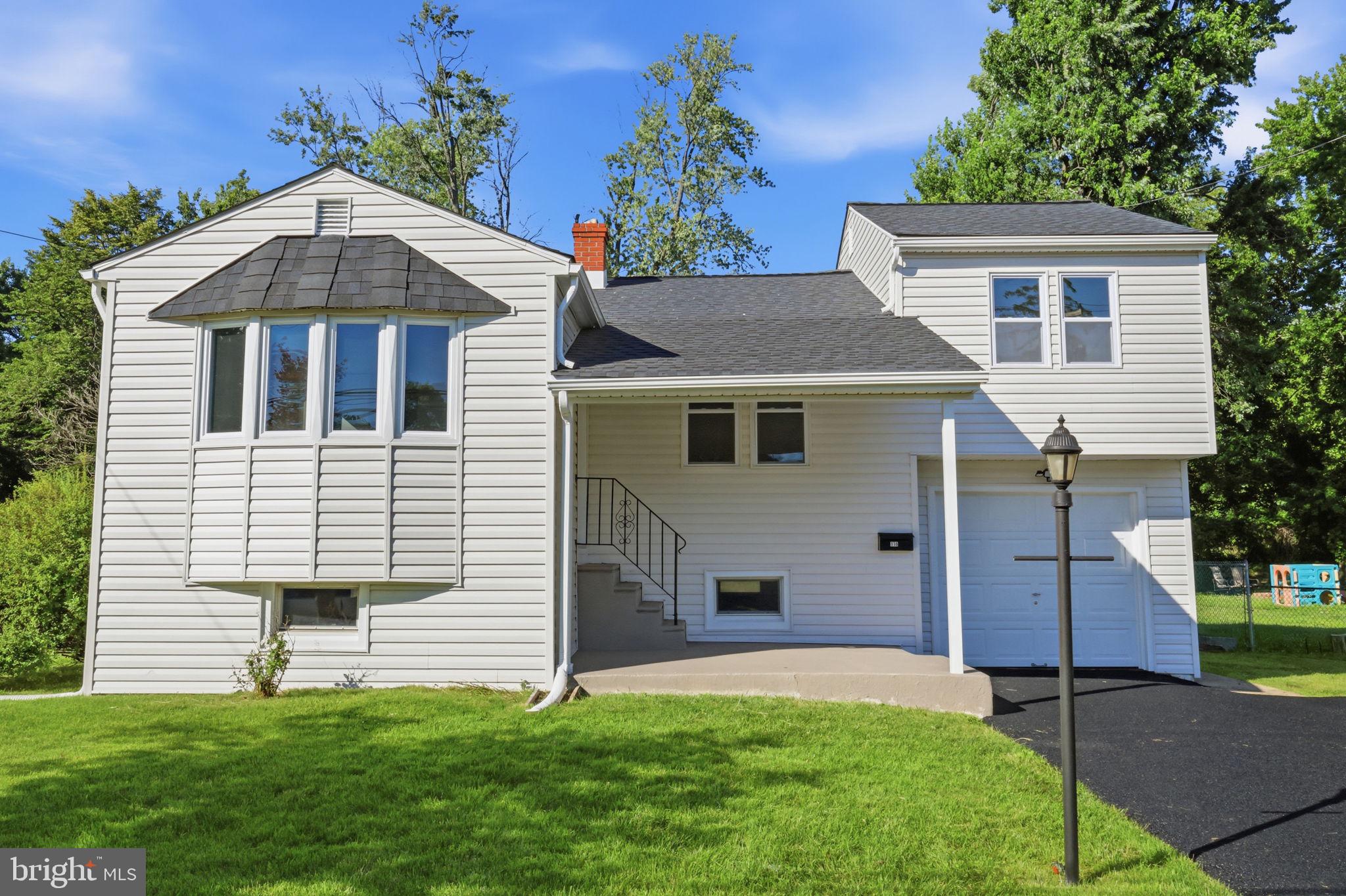 FEASTERVILLE HGTS - Residential
