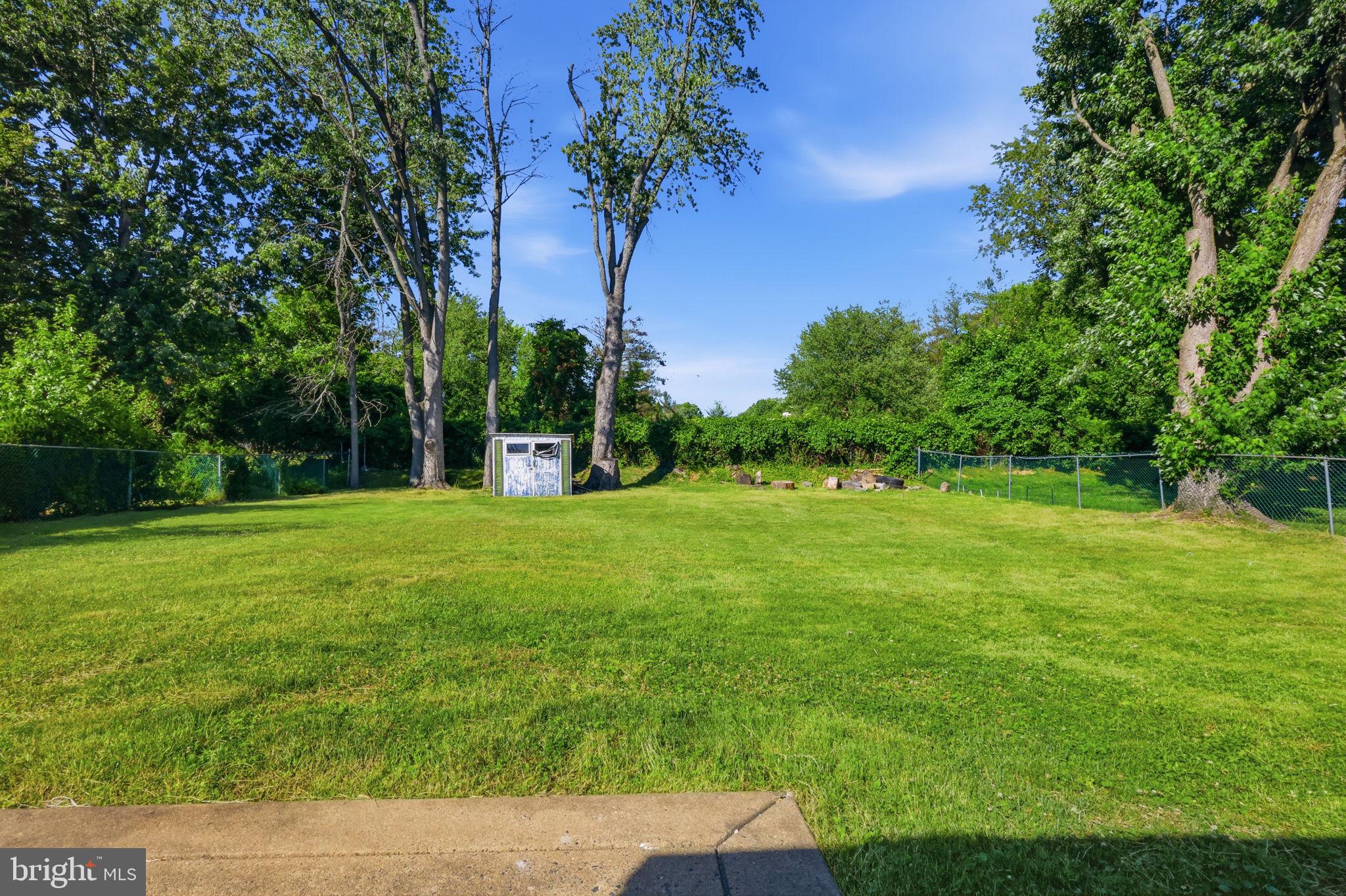 FEASTERVILLE HGTS - Residential