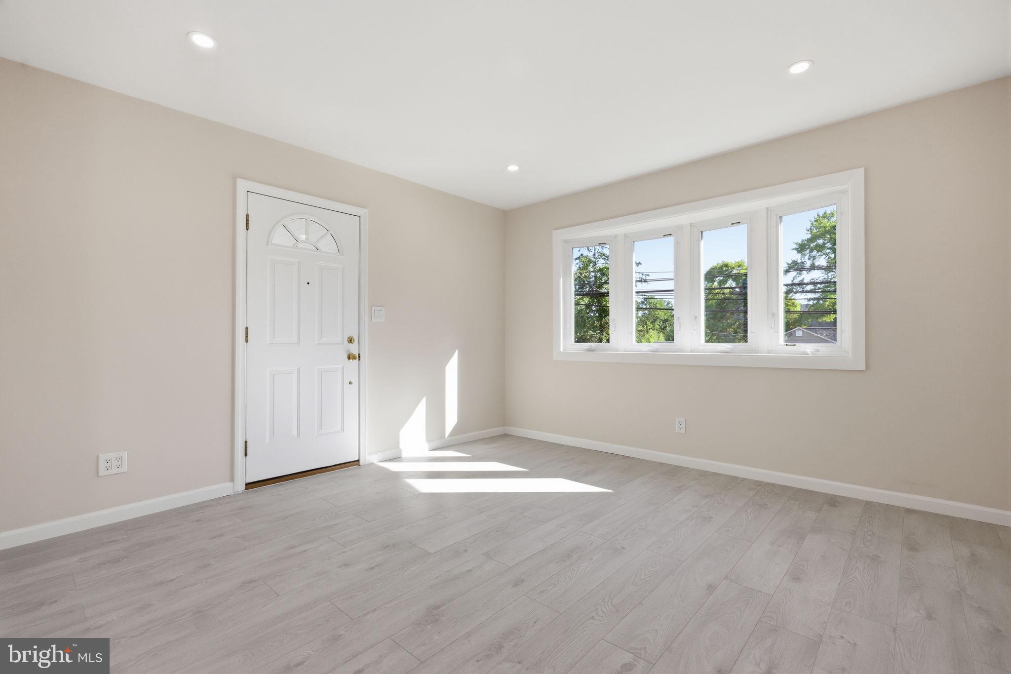 FEASTERVILLE HGTS - Residential