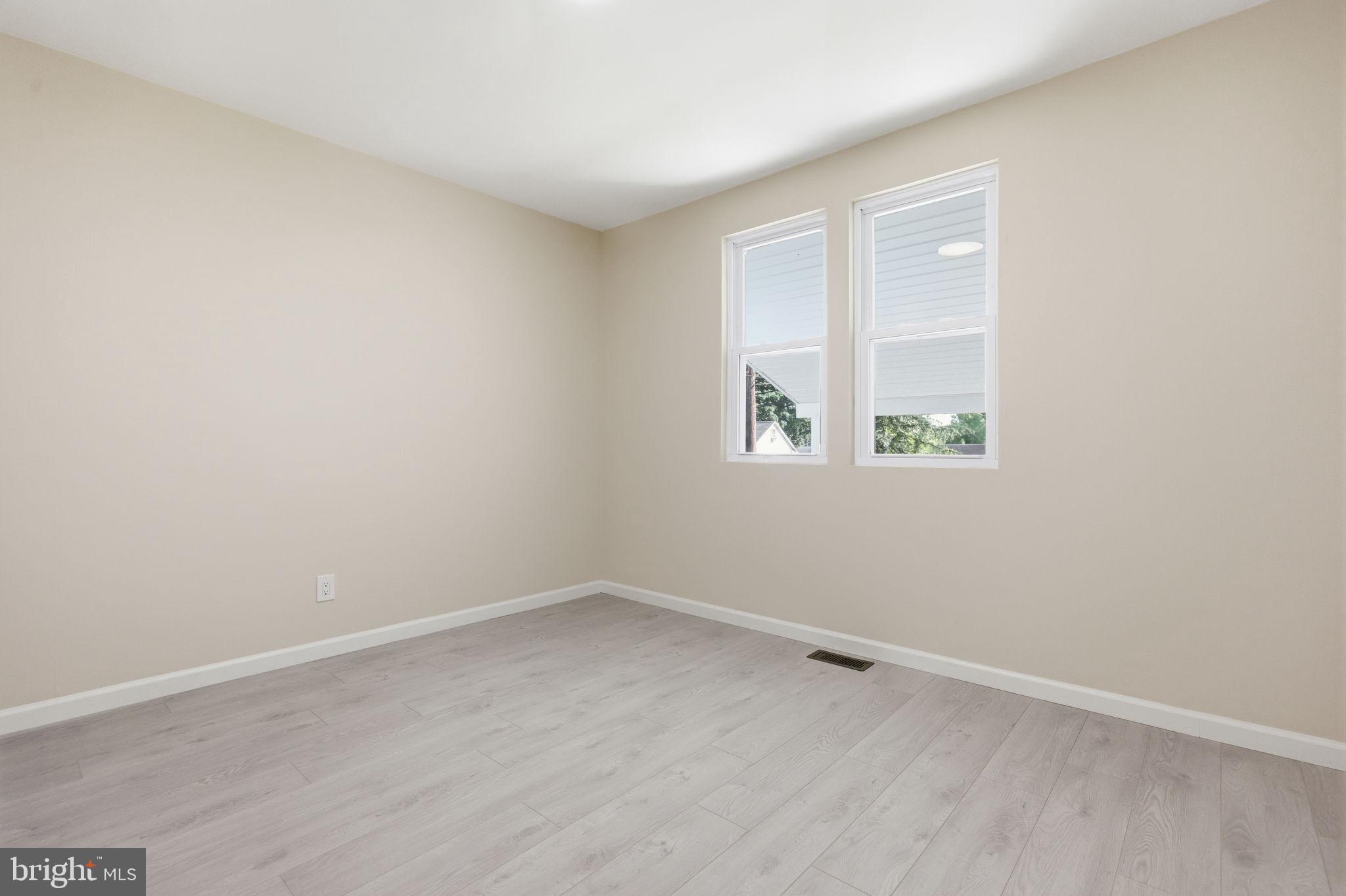 FEASTERVILLE HGTS - Residential