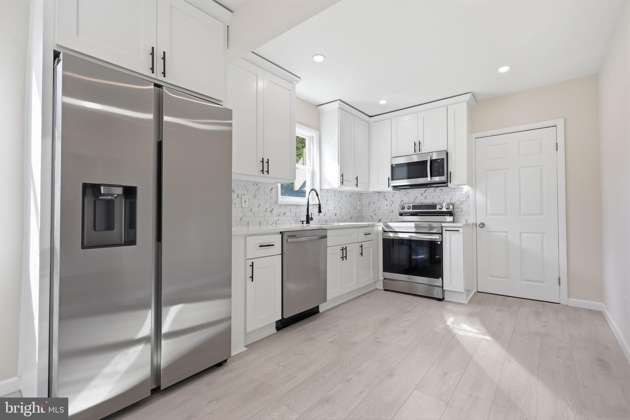 FEASTERVILLE HGTS - Residential