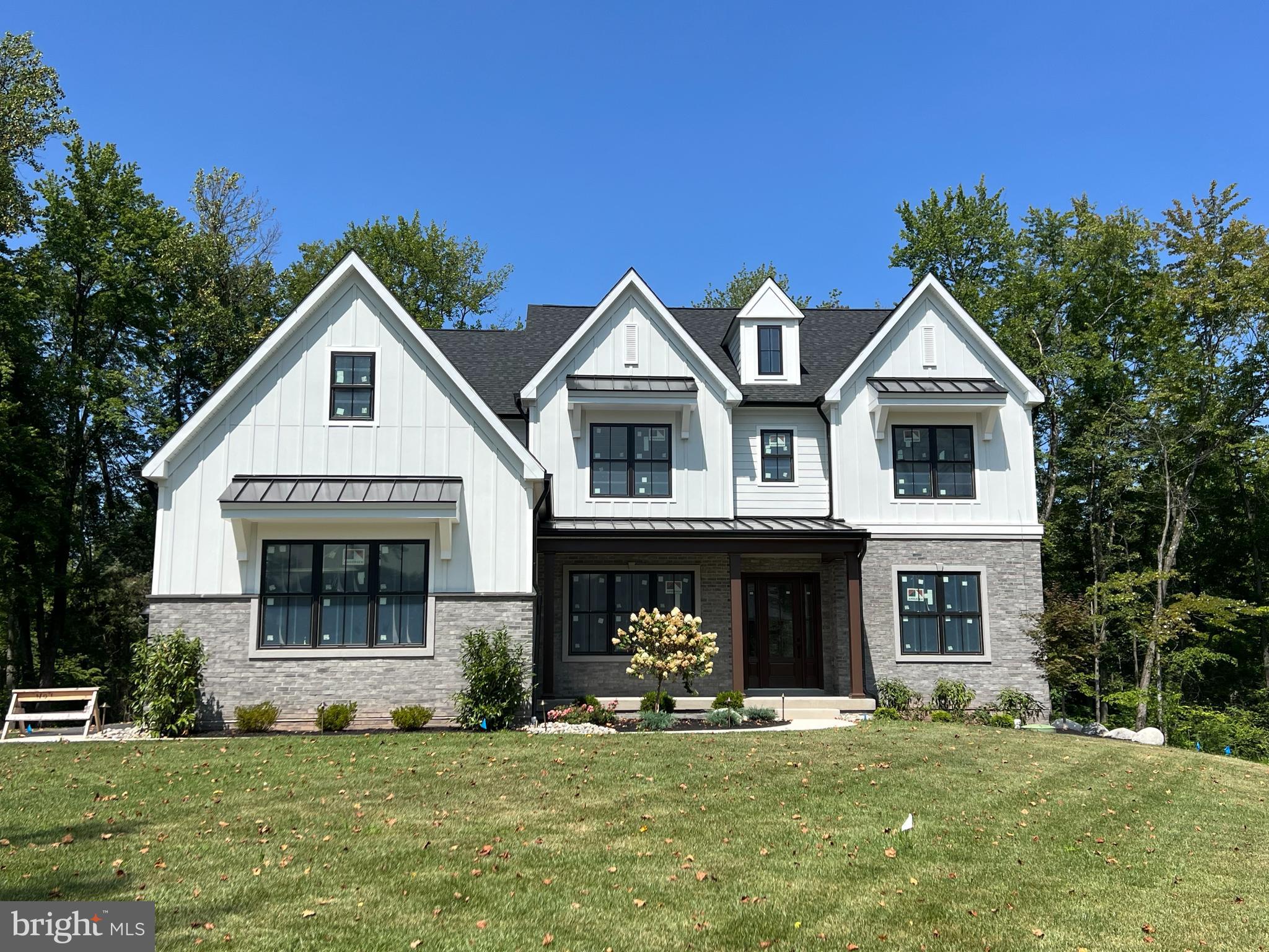 CROWN POINT MANOR - Residential